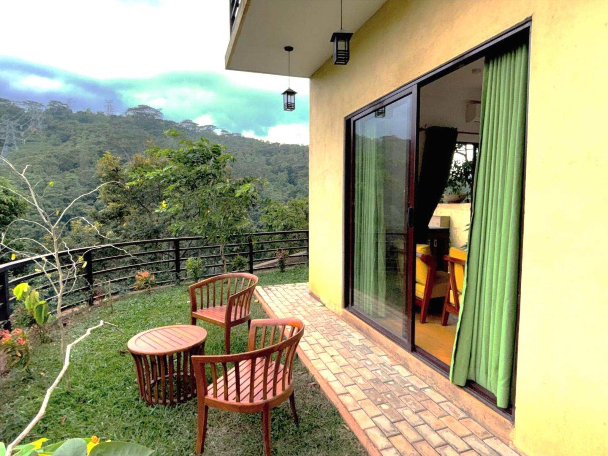 King Room with Pool View with Free nature walk and 10% off F&B and Spa