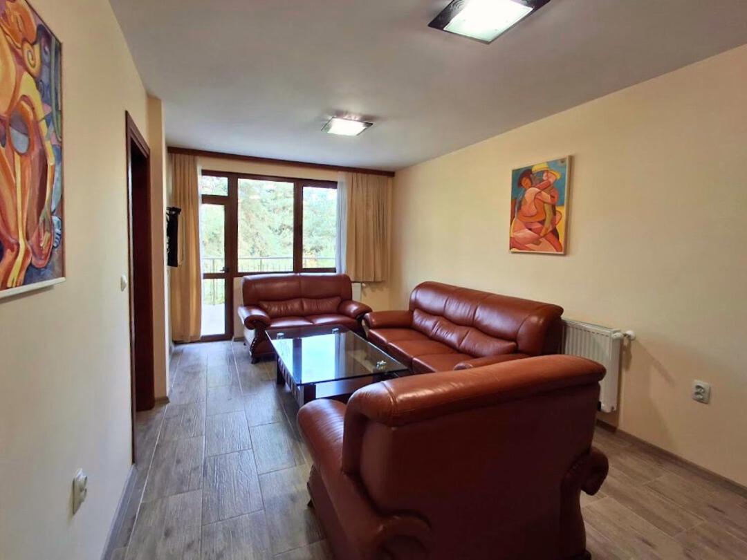 Two-Bedroom Deluxe Apartment photo 1