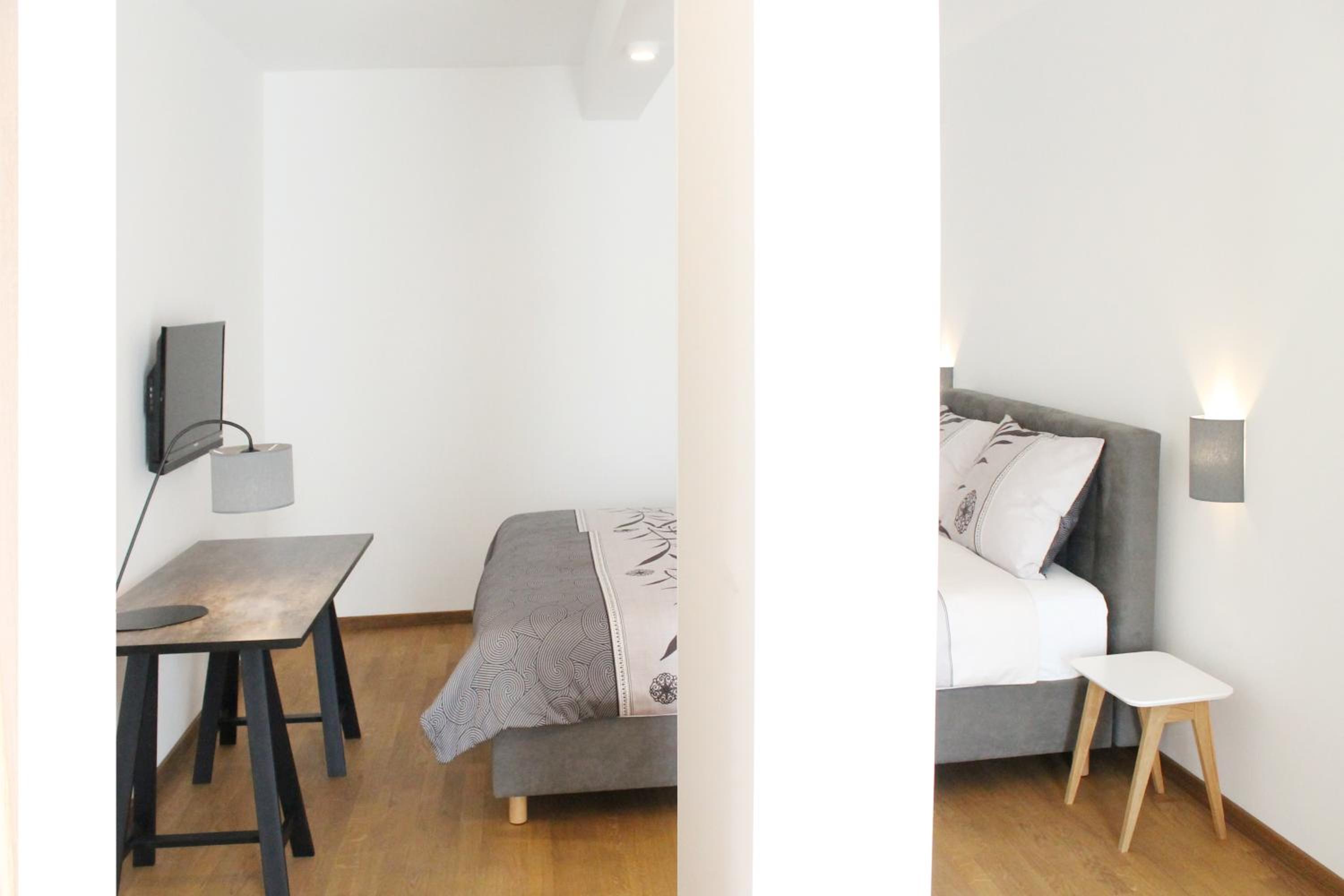 Deluxe Double or Twin Room with Balcony - Photo 12