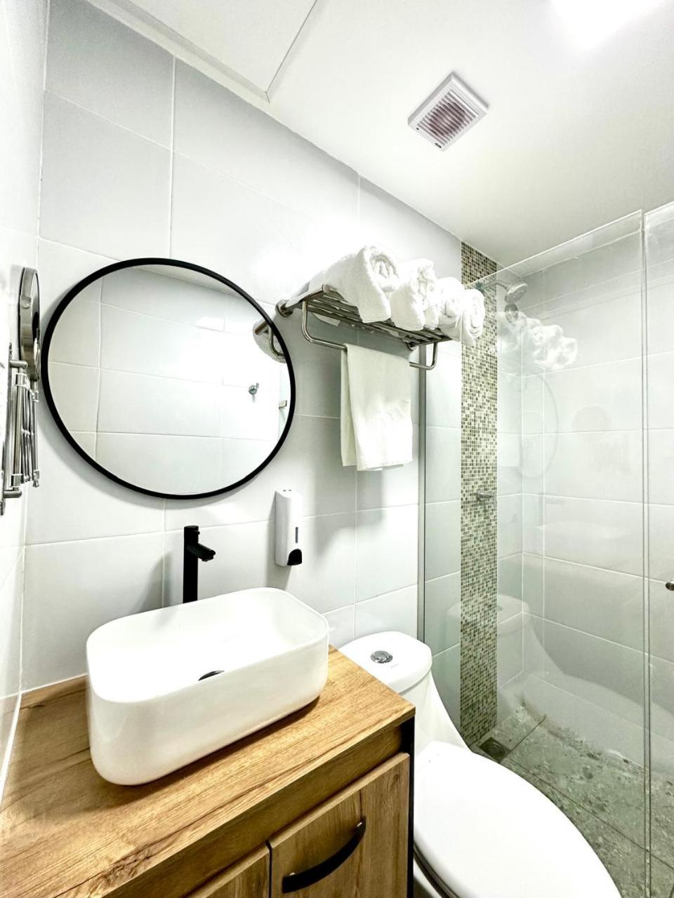 Quadruple Room with Private Bathroom photo 1