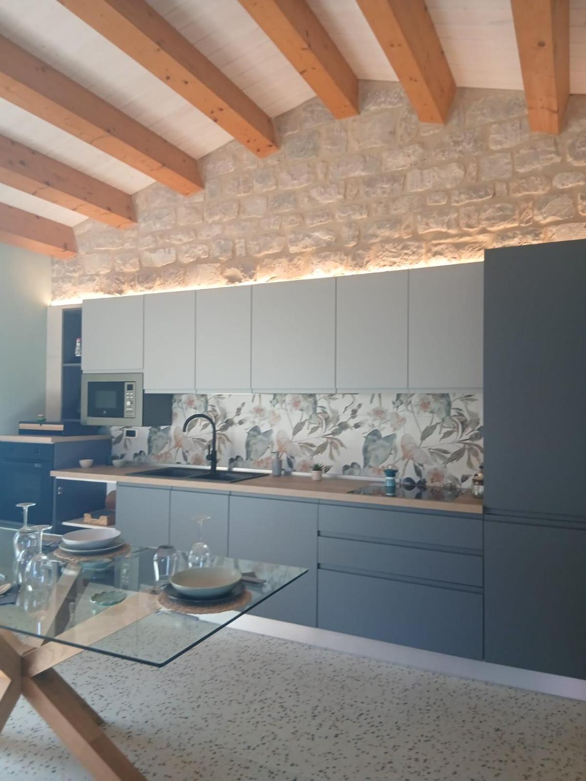 Two-Bedroom Deluxe Apartment with Garden View photo 2