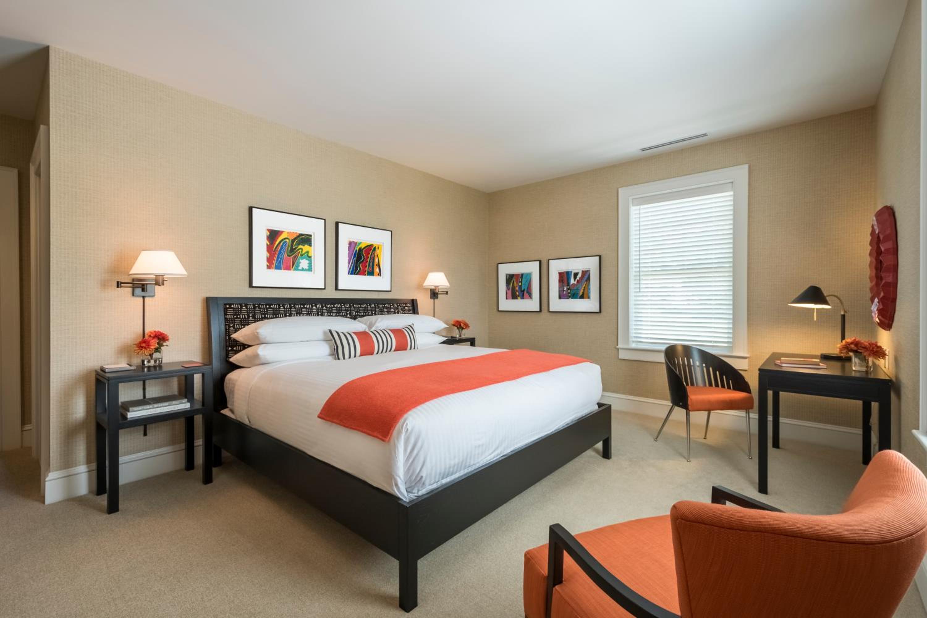 King Room - Wallcourt Hall 