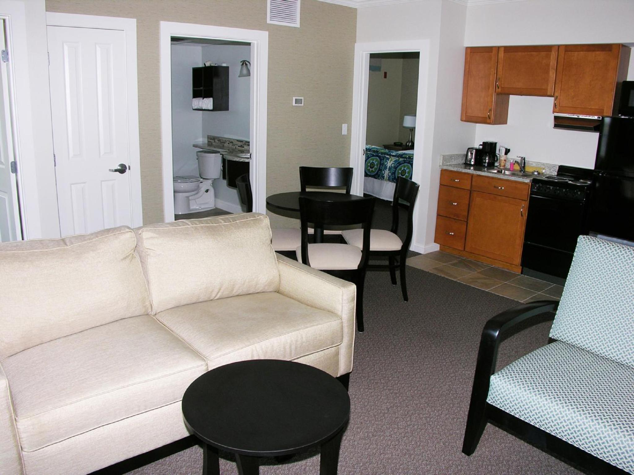 Luxury Two-Bedroom Sunrise Suite photo 1