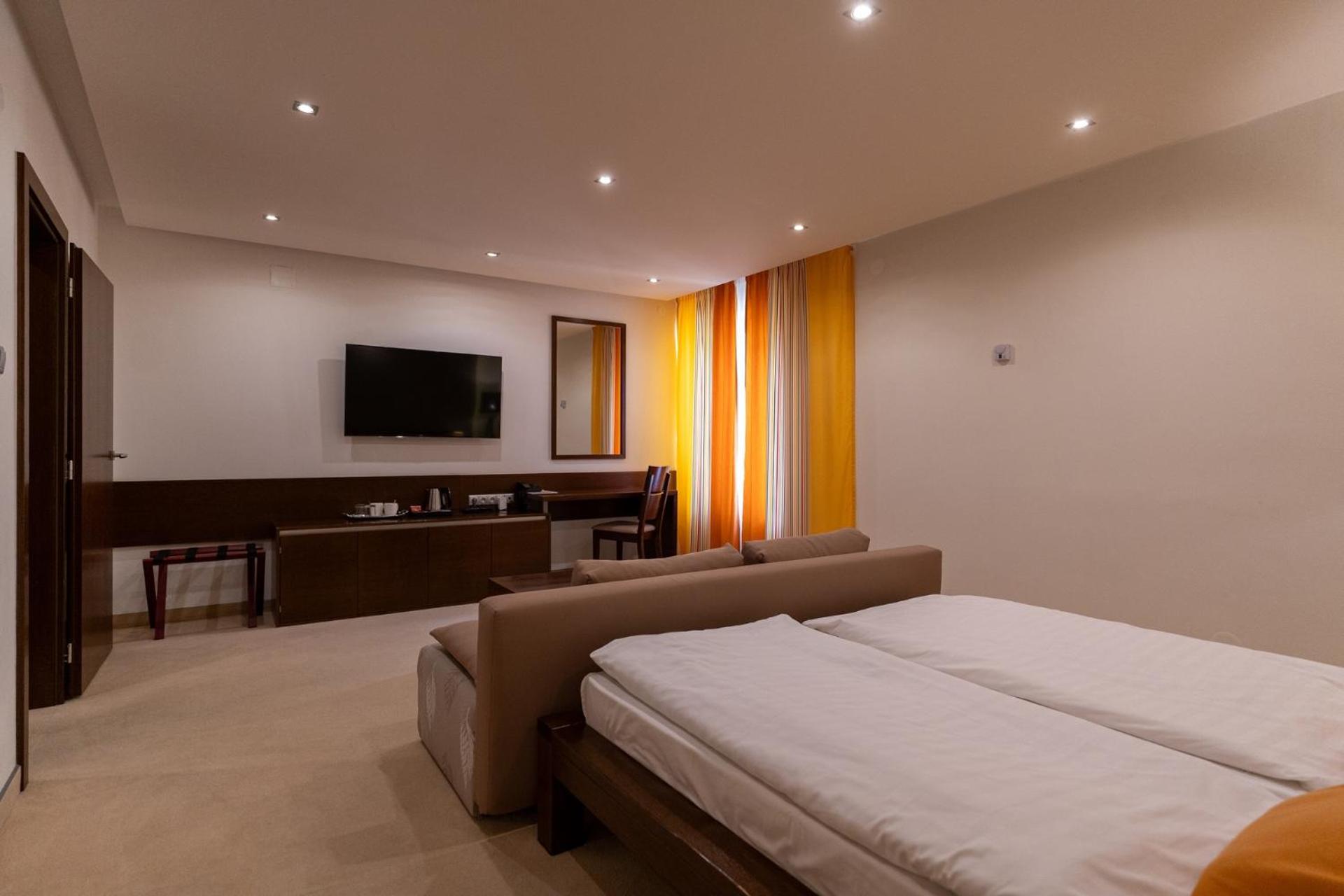 Comfort Triple Room photo 3