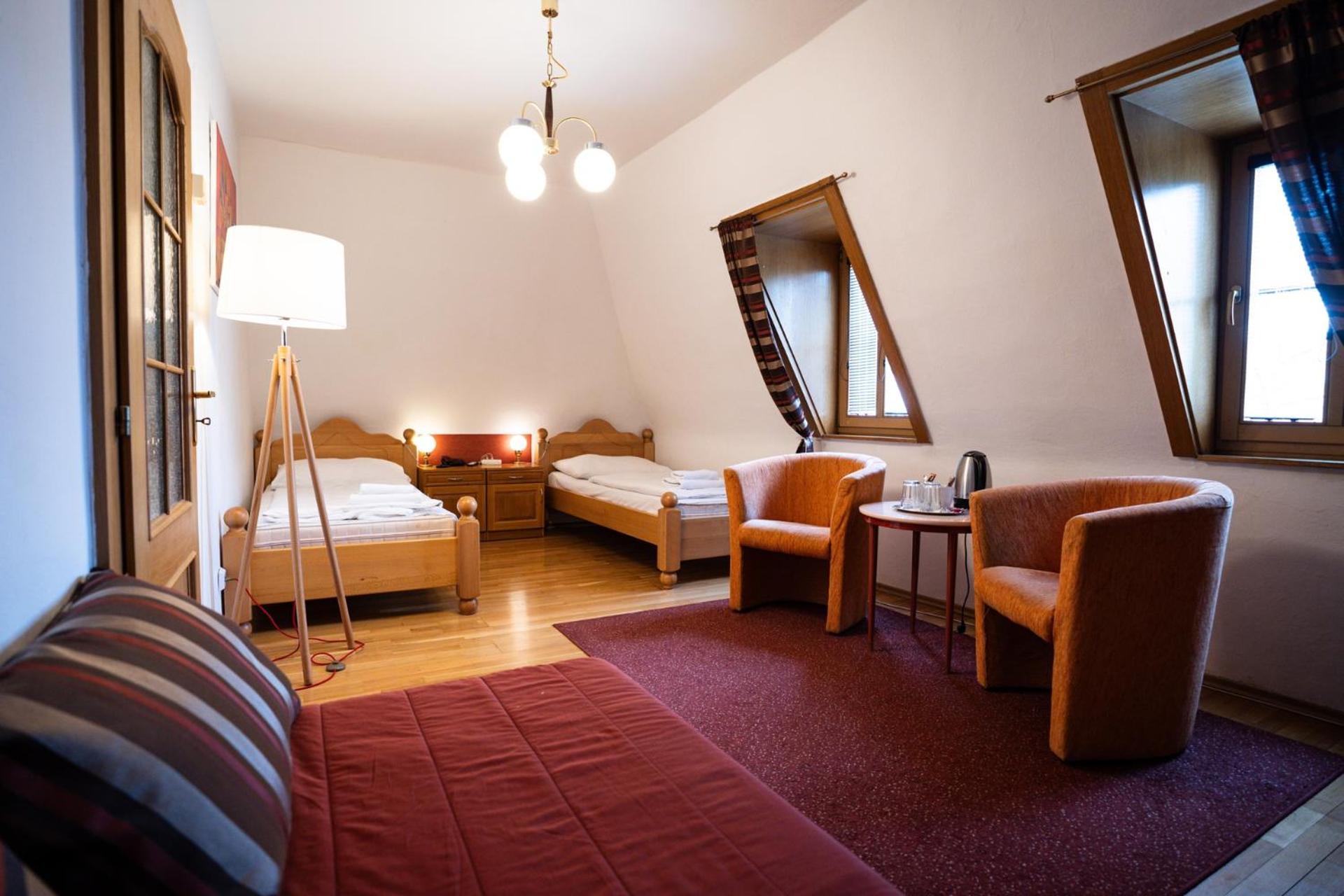 Standard Twin Room