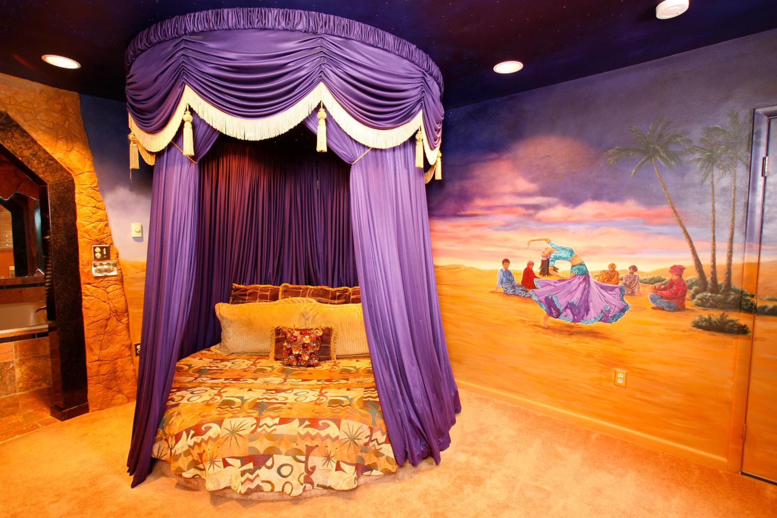 King Room - Arabian Nights Theme photo 1