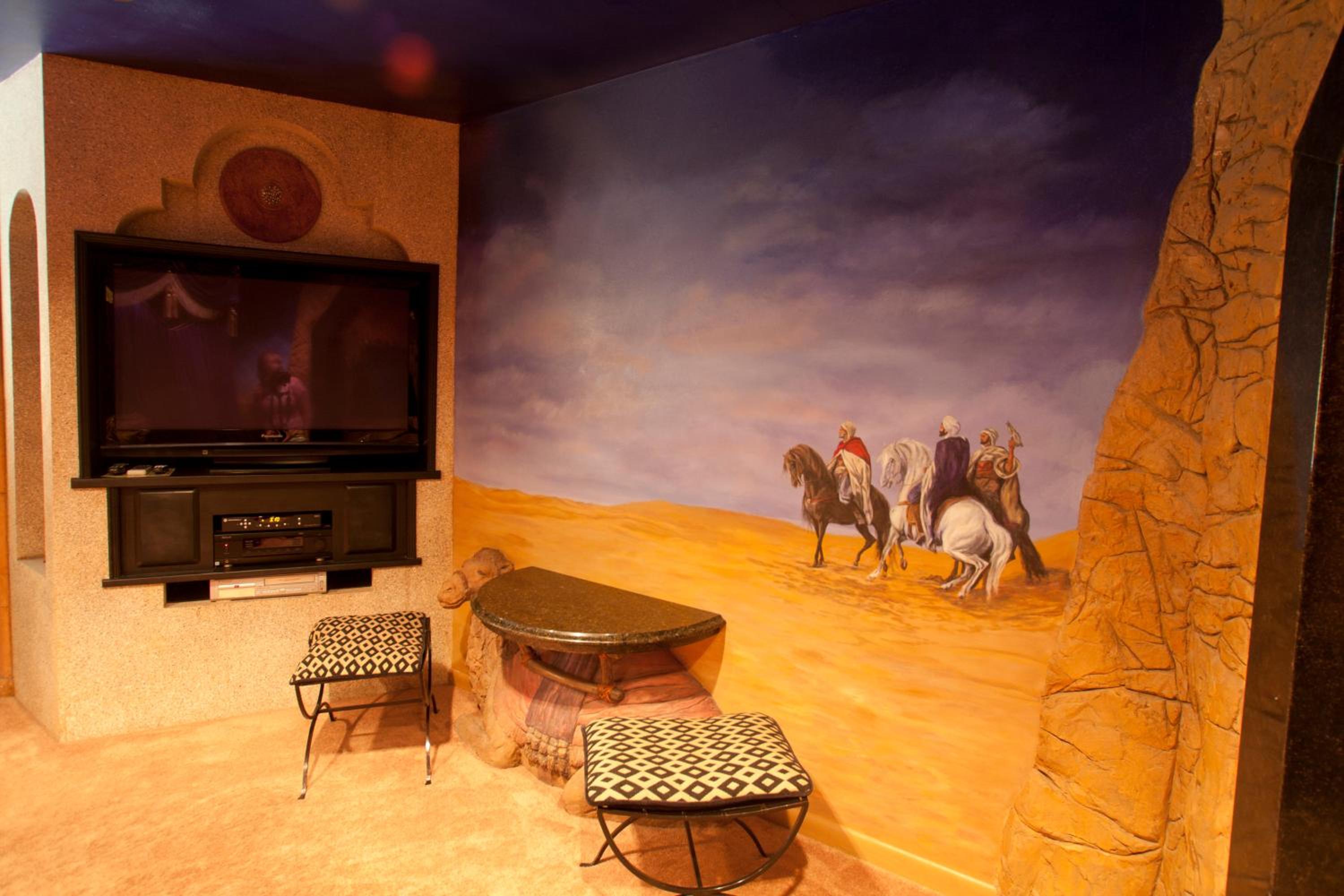 King Room - Arabian Nights Theme photo 2