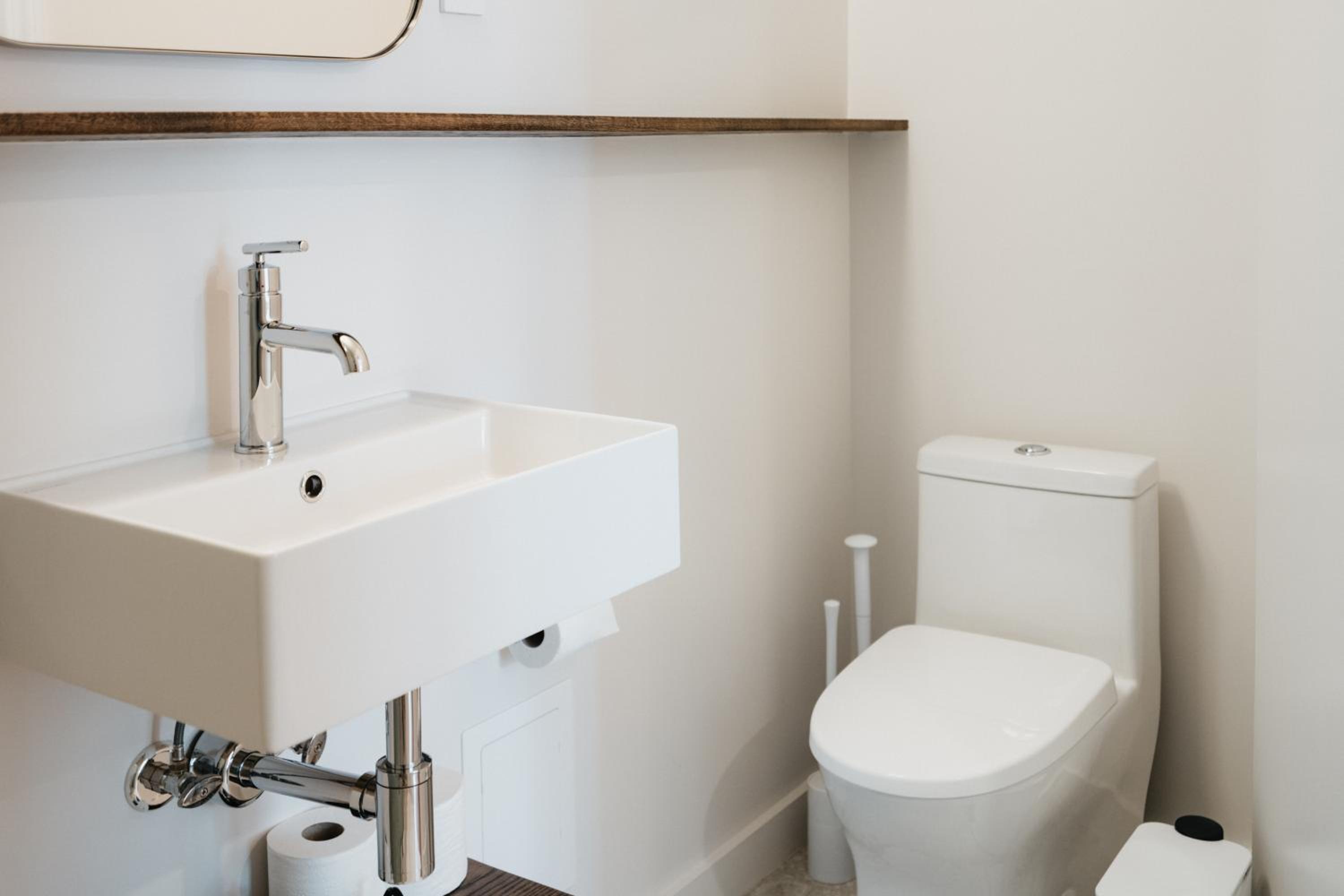 Double Room with Shared Bathroom photo 3