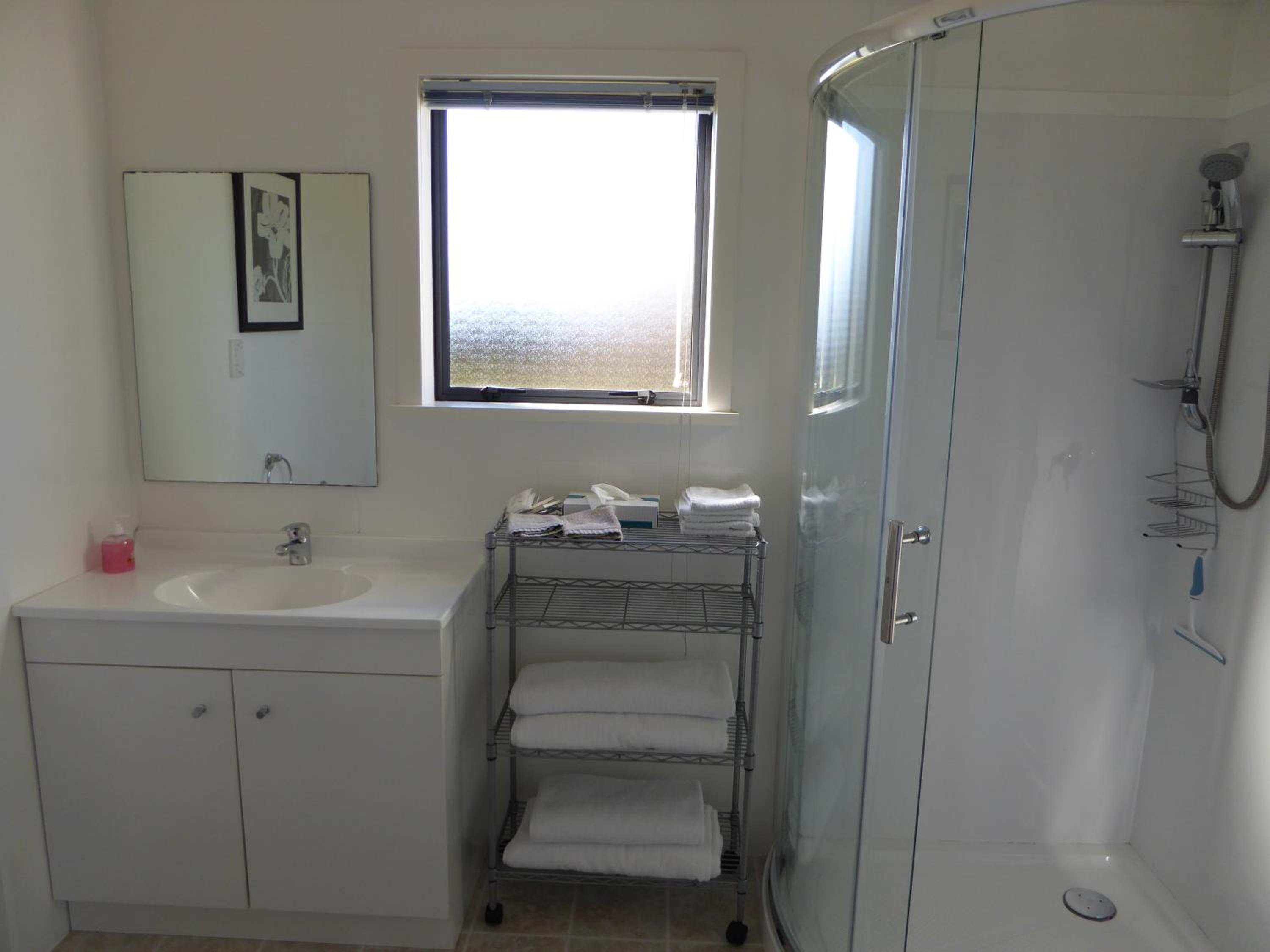 Two-Bedroom Cottage - Photo 8