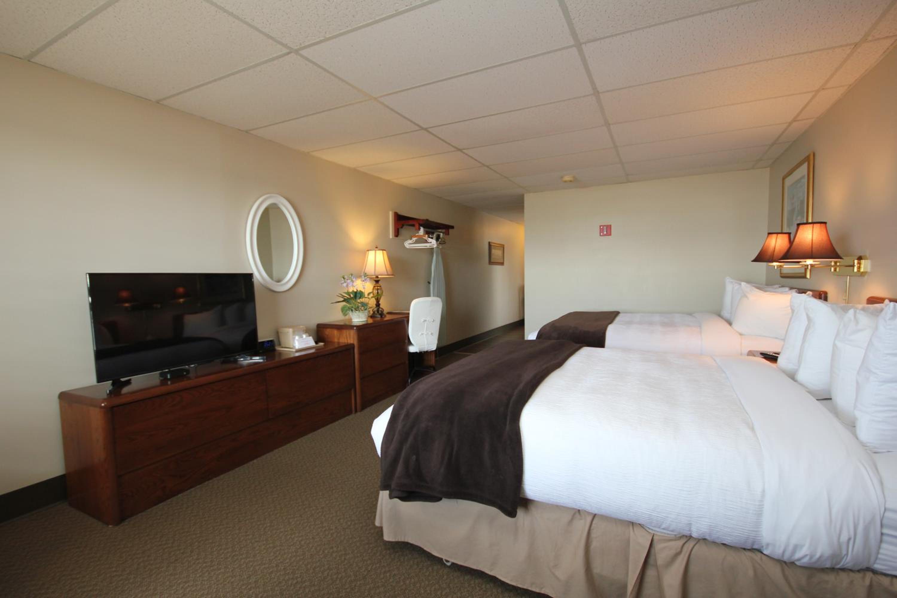 Standard Queen Suite with Two Queen Beds