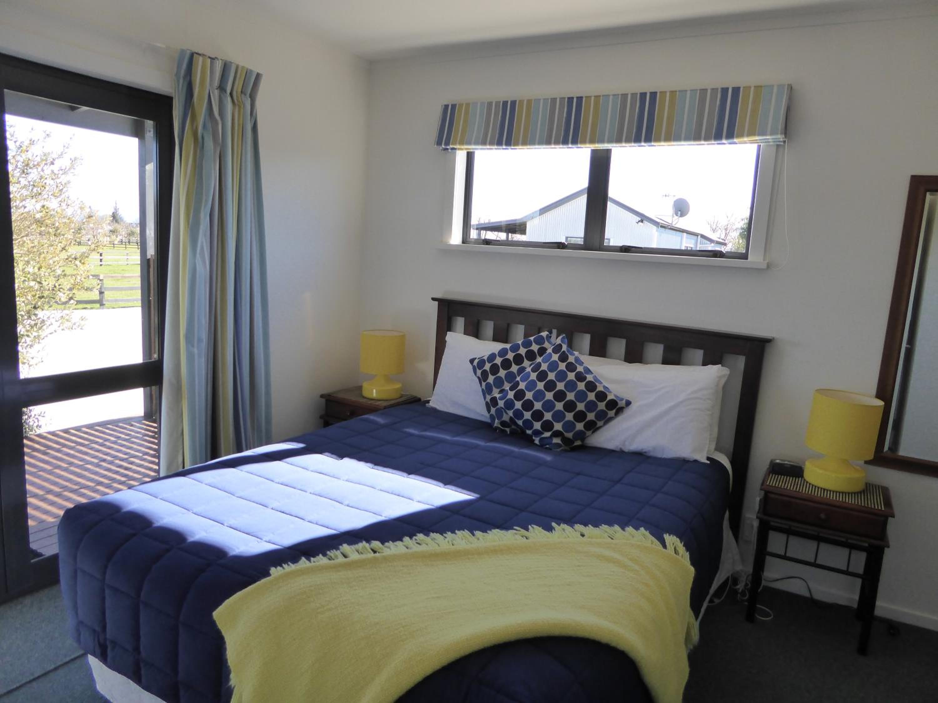 Two-Bedroom Cottage - Photo 9