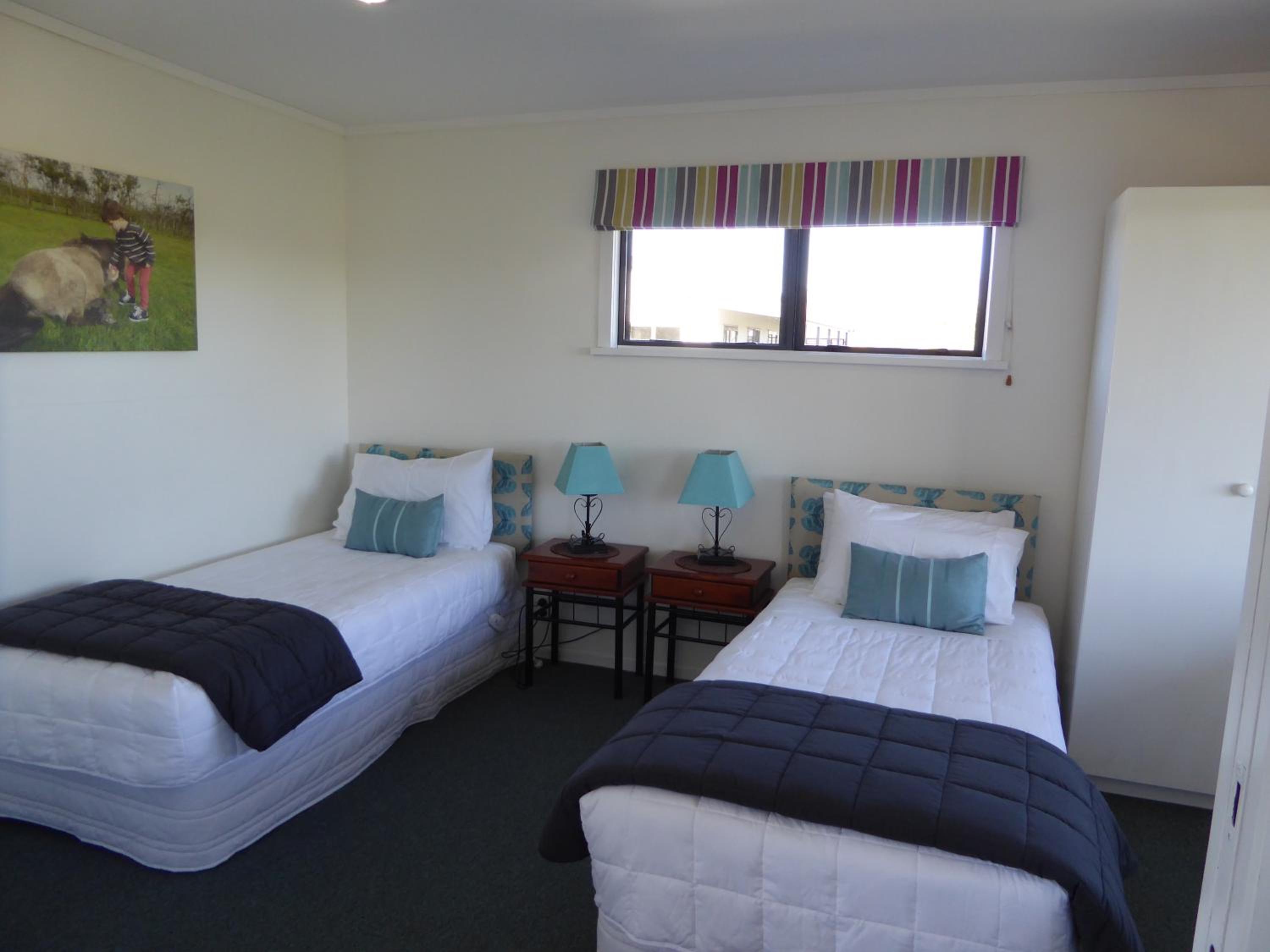 Two-Bedroom House - Photo 4