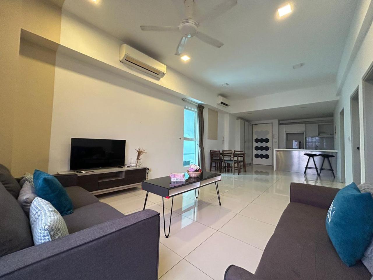Two-Bedroom Deluxe Apartment