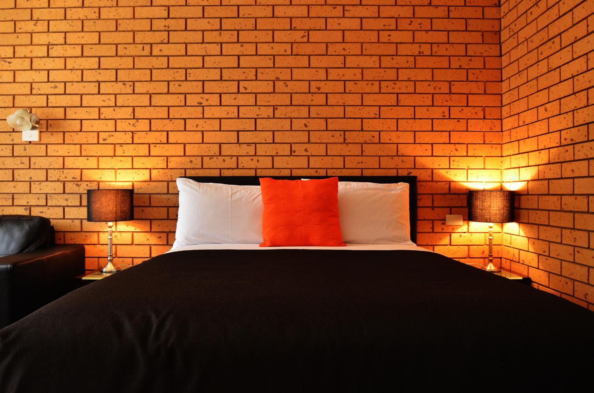 Deluxe Queen Suite photo 1