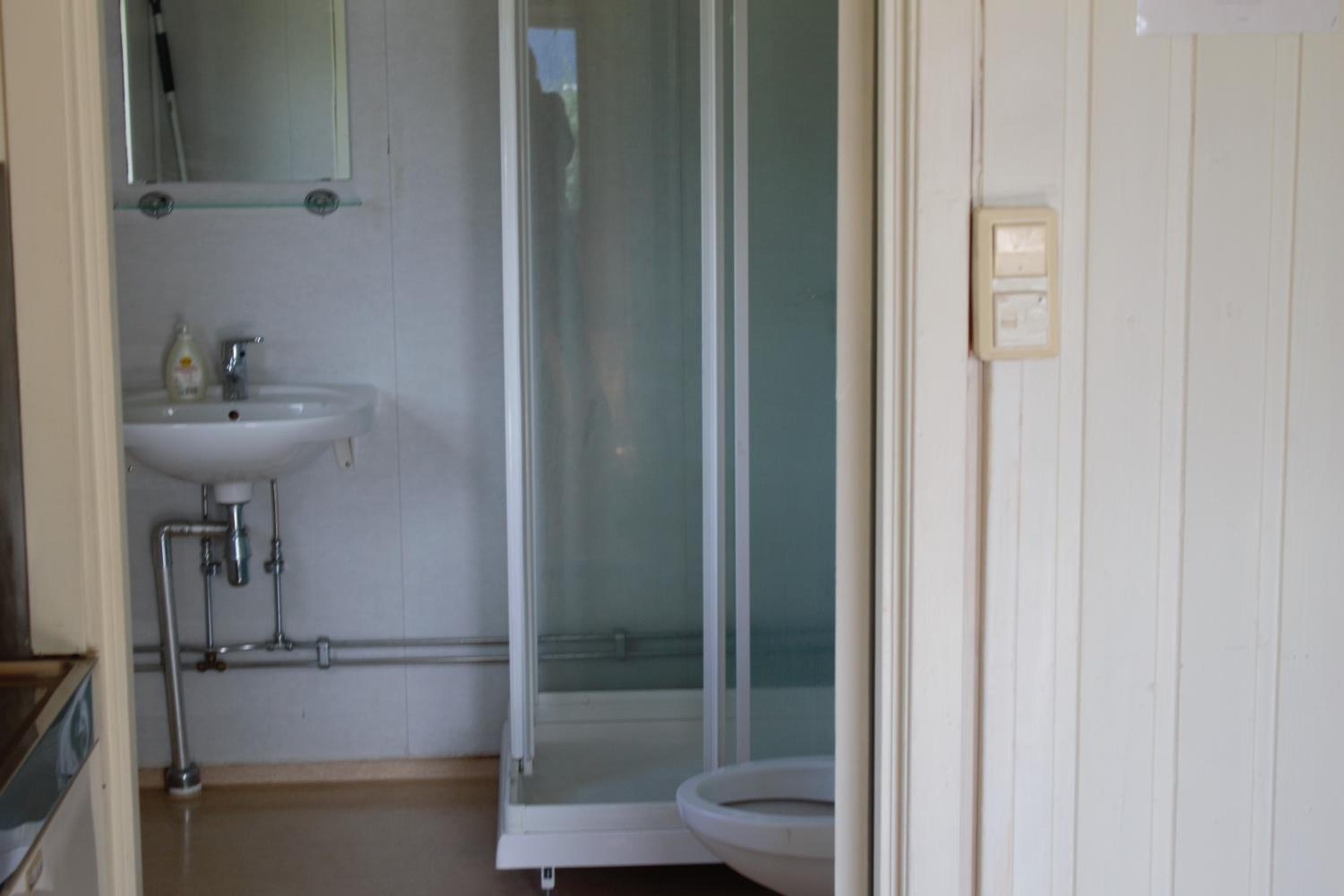 Family Room with Private Bathroom photo 2