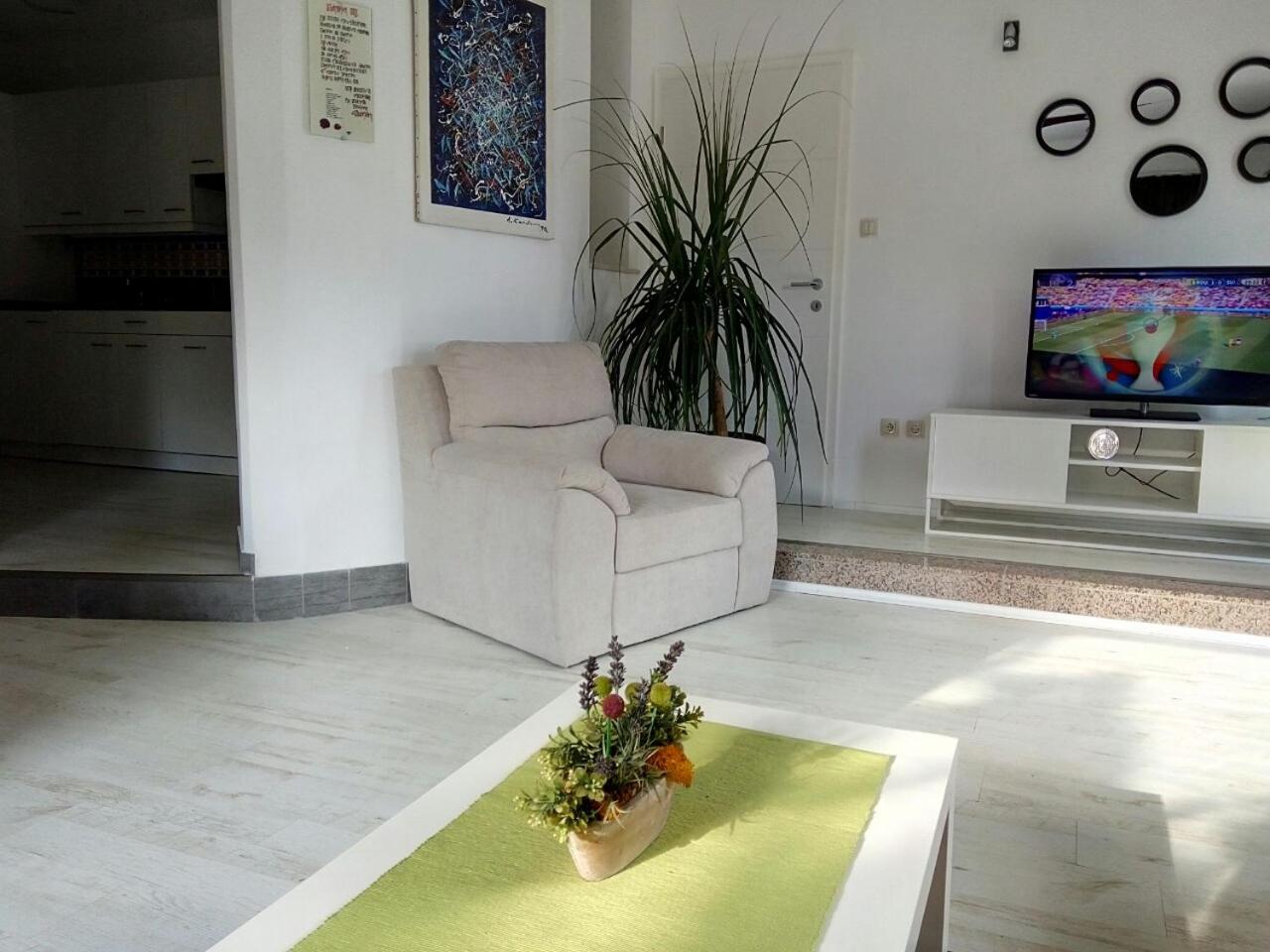 Apartment - Ground Floor photo 1