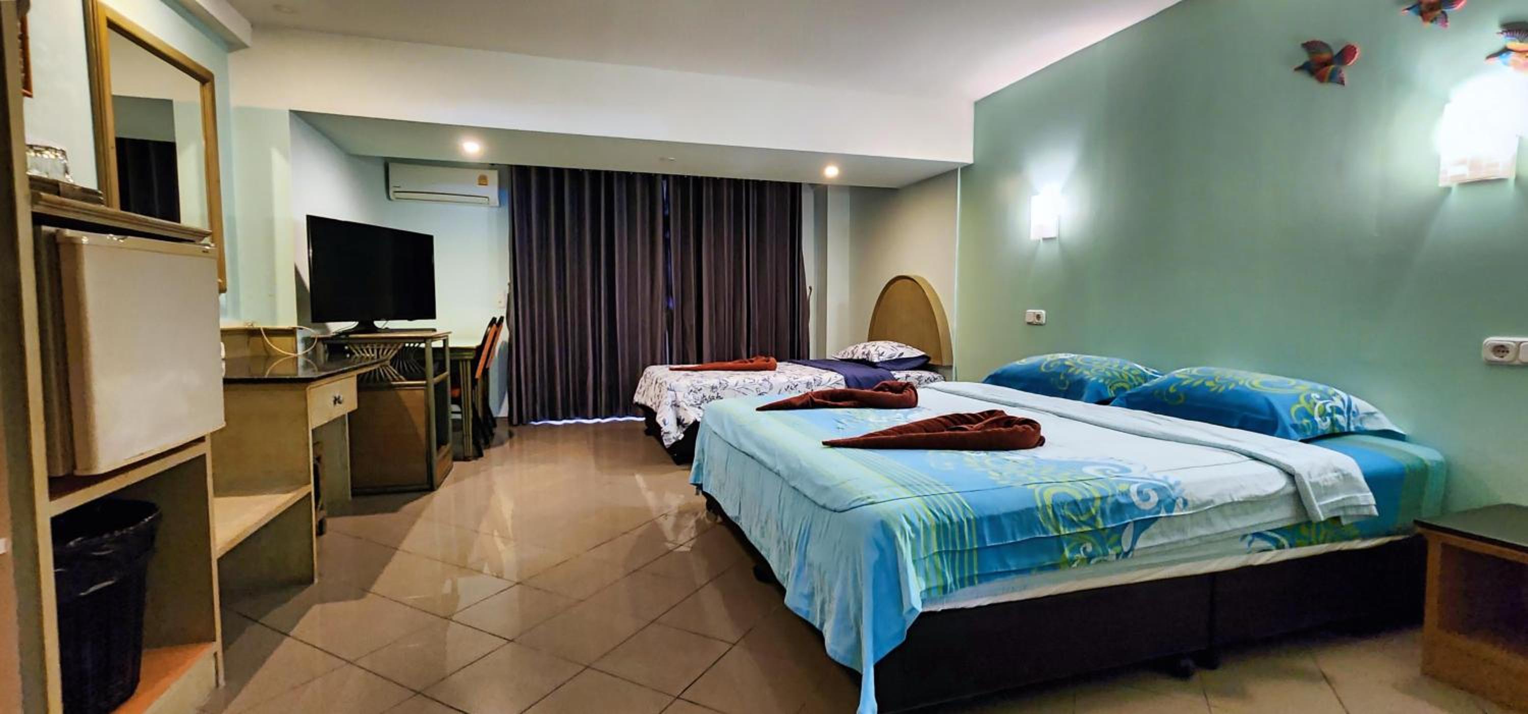 Deluxe Triple Room photo 2