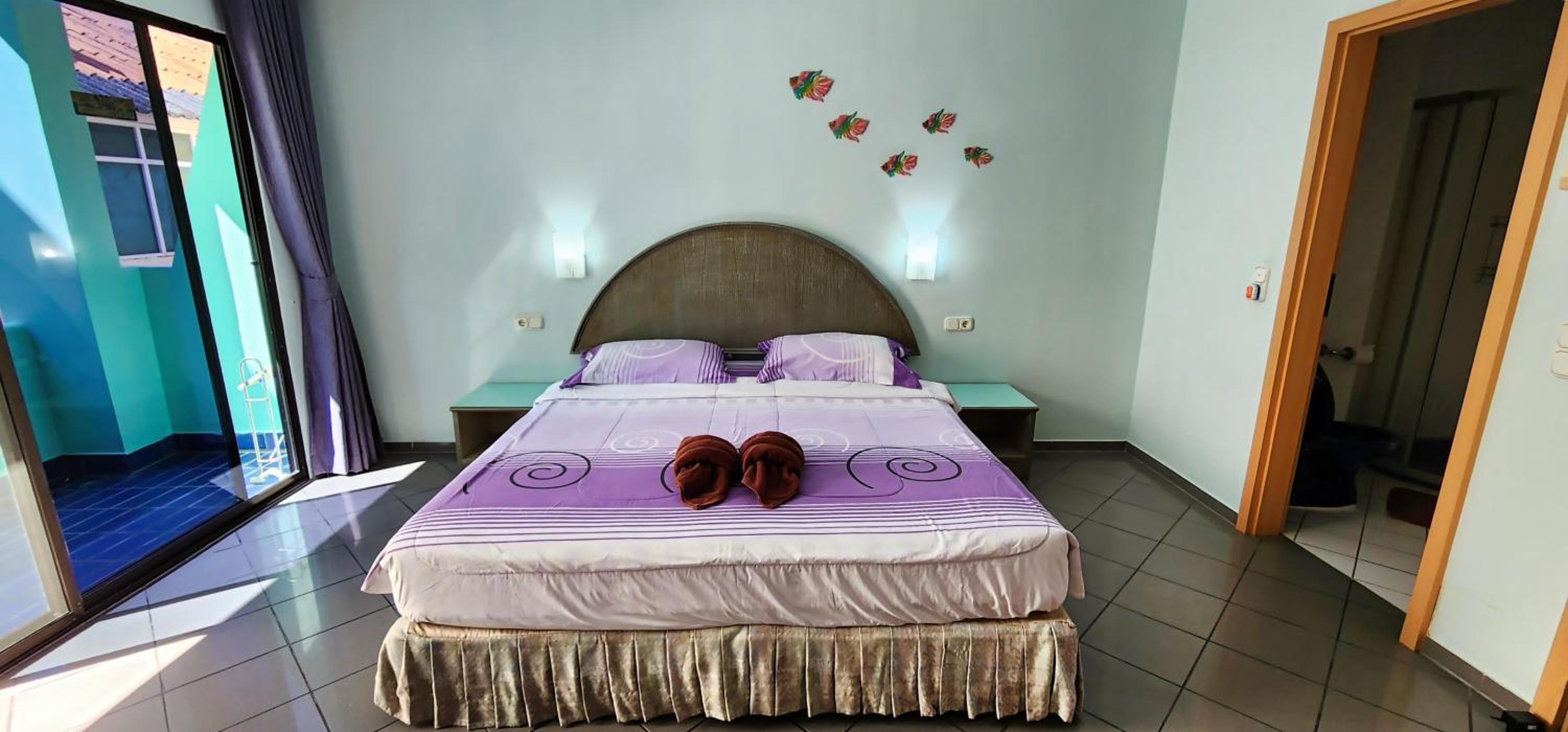 Deluxe Double Room with Balcony photo 2