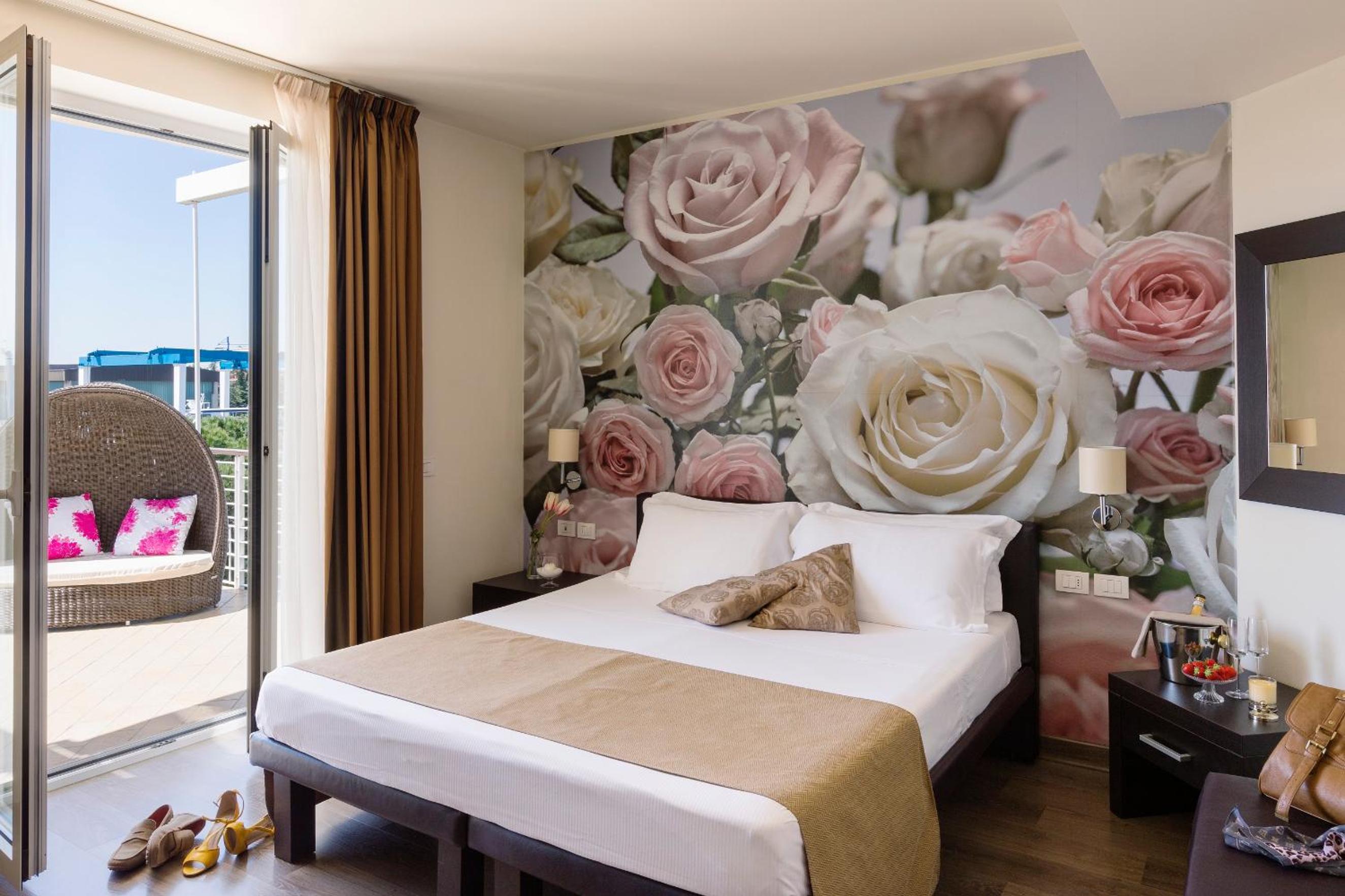 Superior Double Room with Terrace and Lake View photo 2