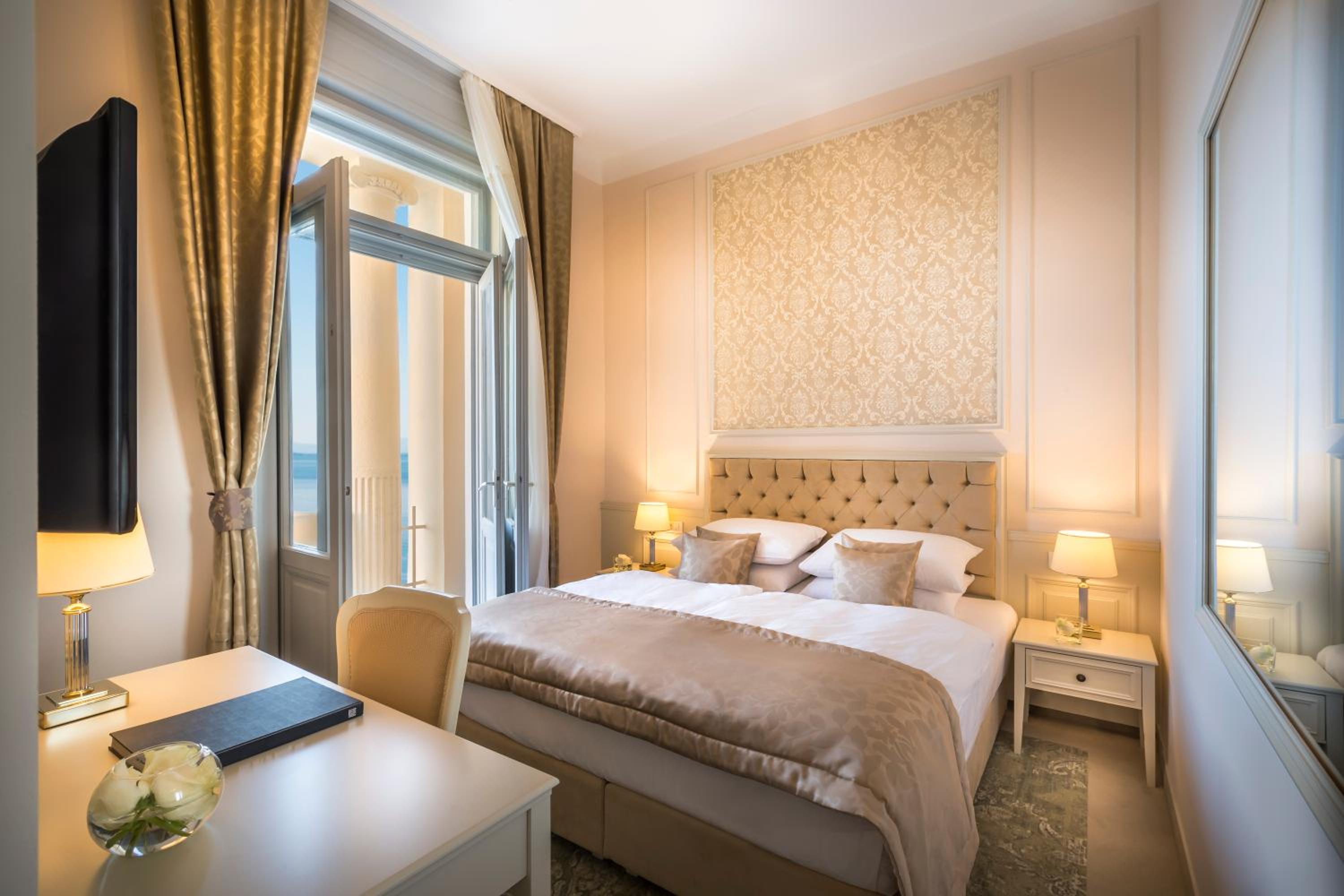Junior Suite - Photo 1