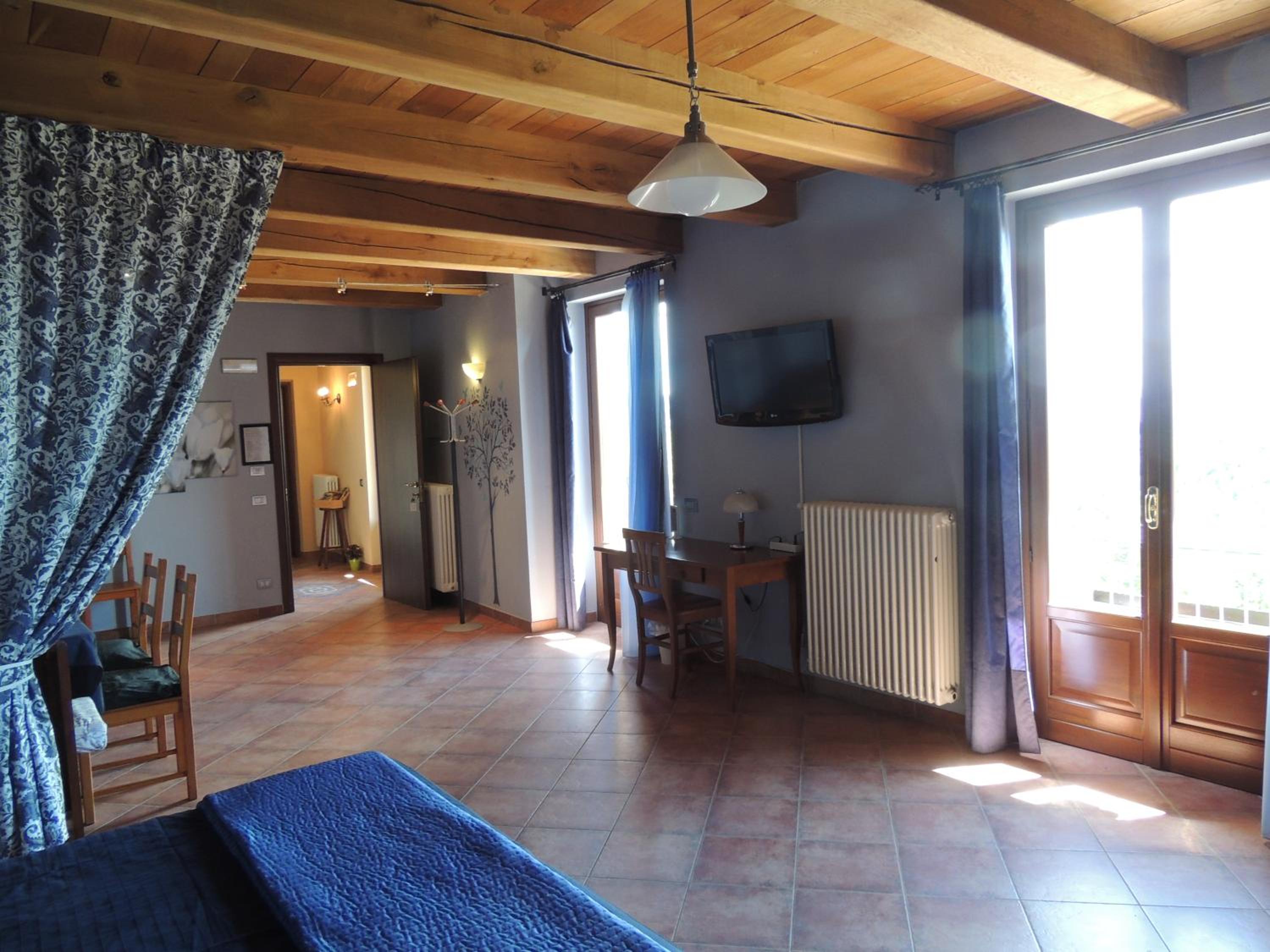 Superior Double or Twin Room with Pool View photo 1