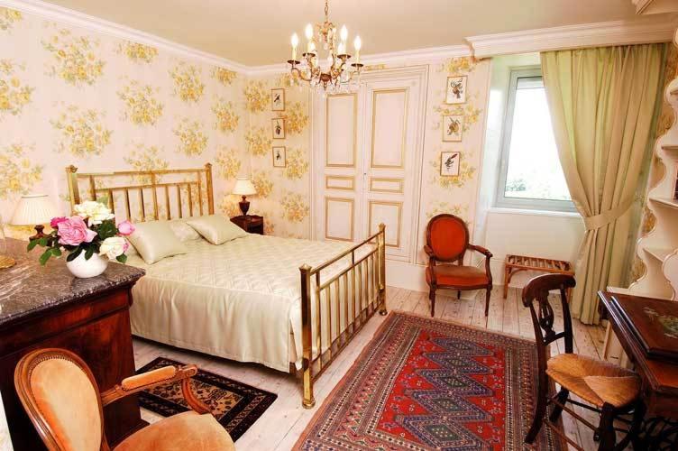Family Room photo 1
