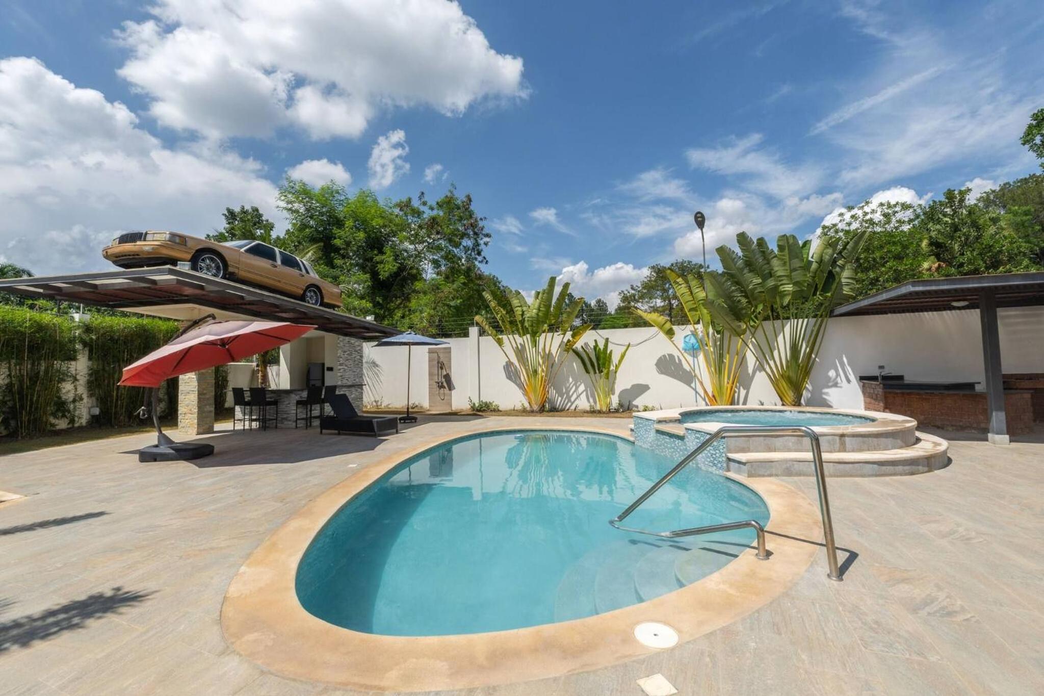 Villa photo 3