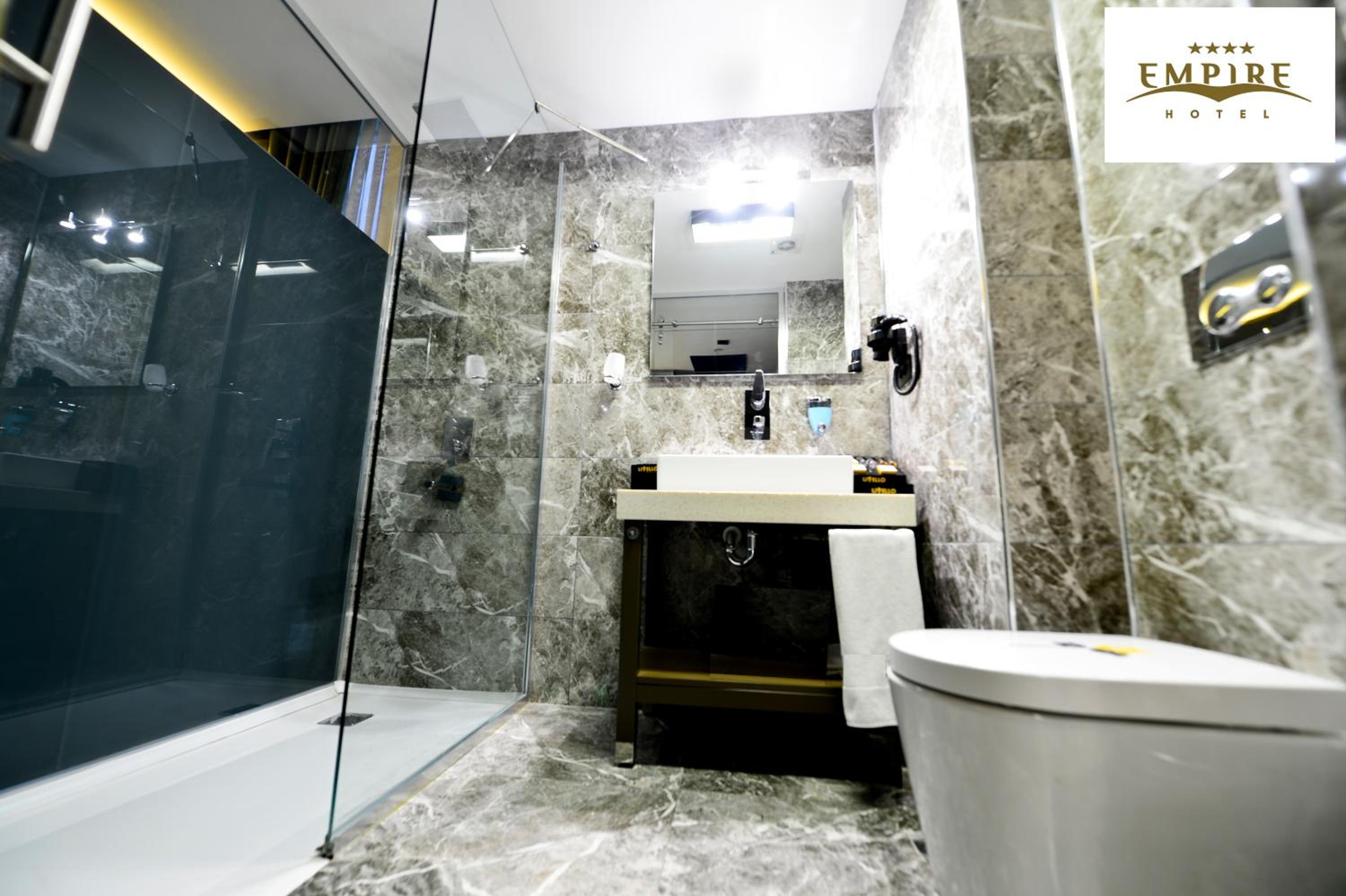 Standard Double or Twin Room photo 2