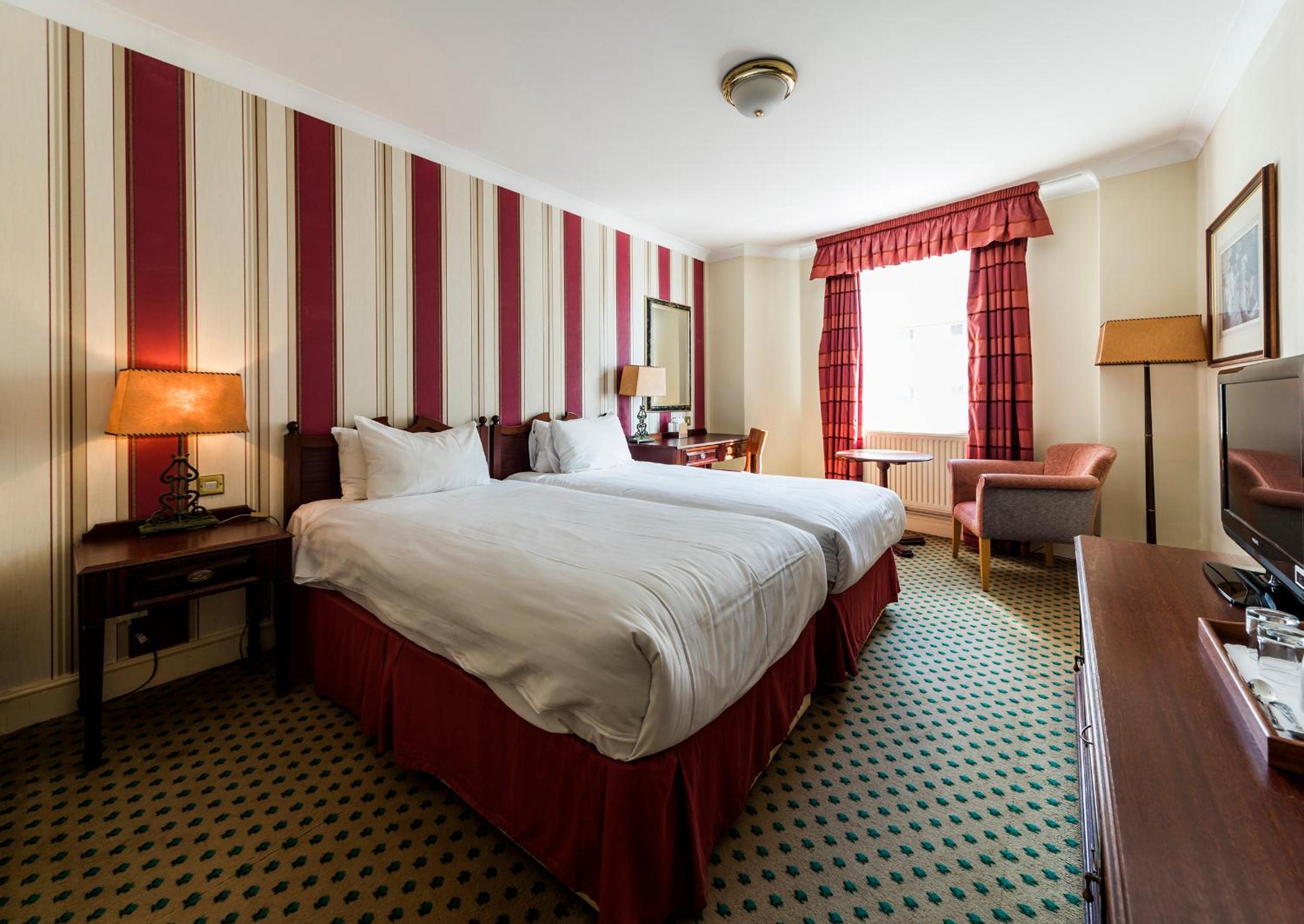 Standard Twin Room photo 2