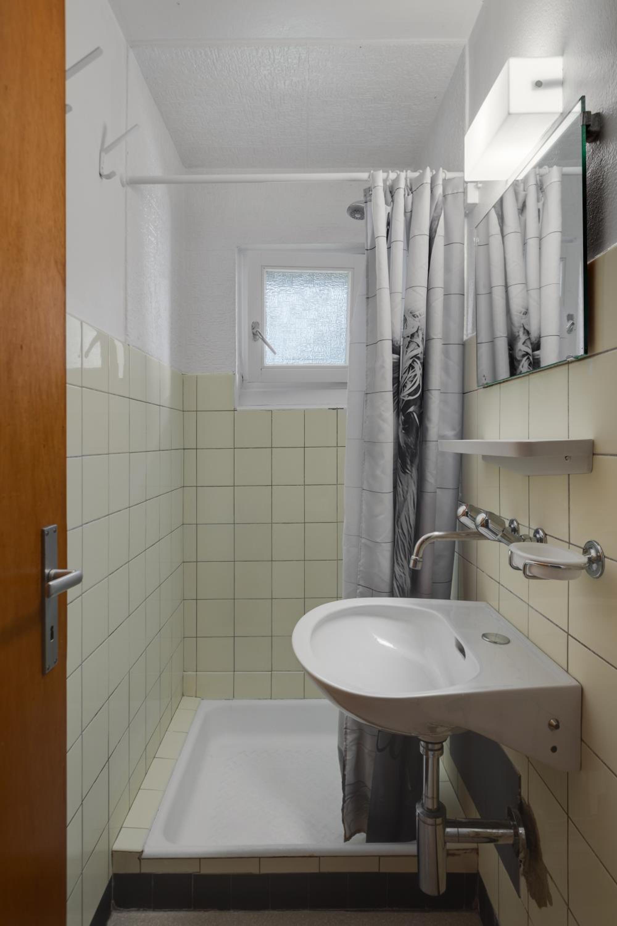 Single Room with Shared Bathroom