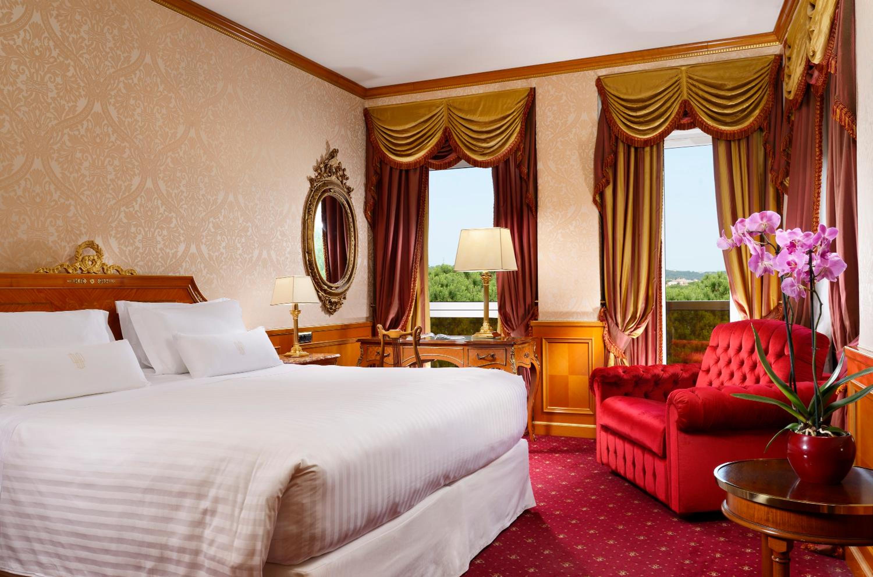Deluxe Triple Room with Balcony
