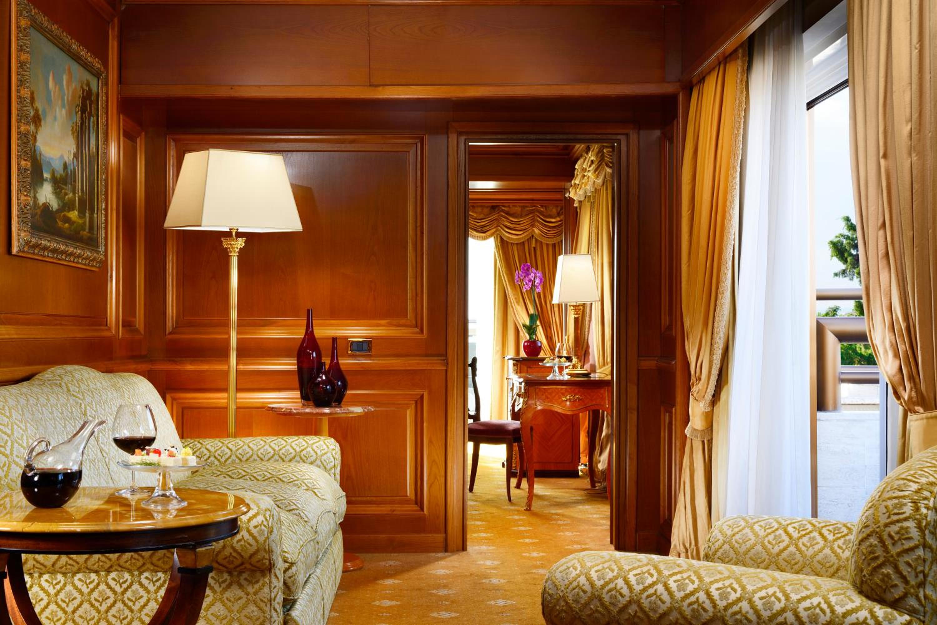 Two Deluxe Connecting Rooms photo 2