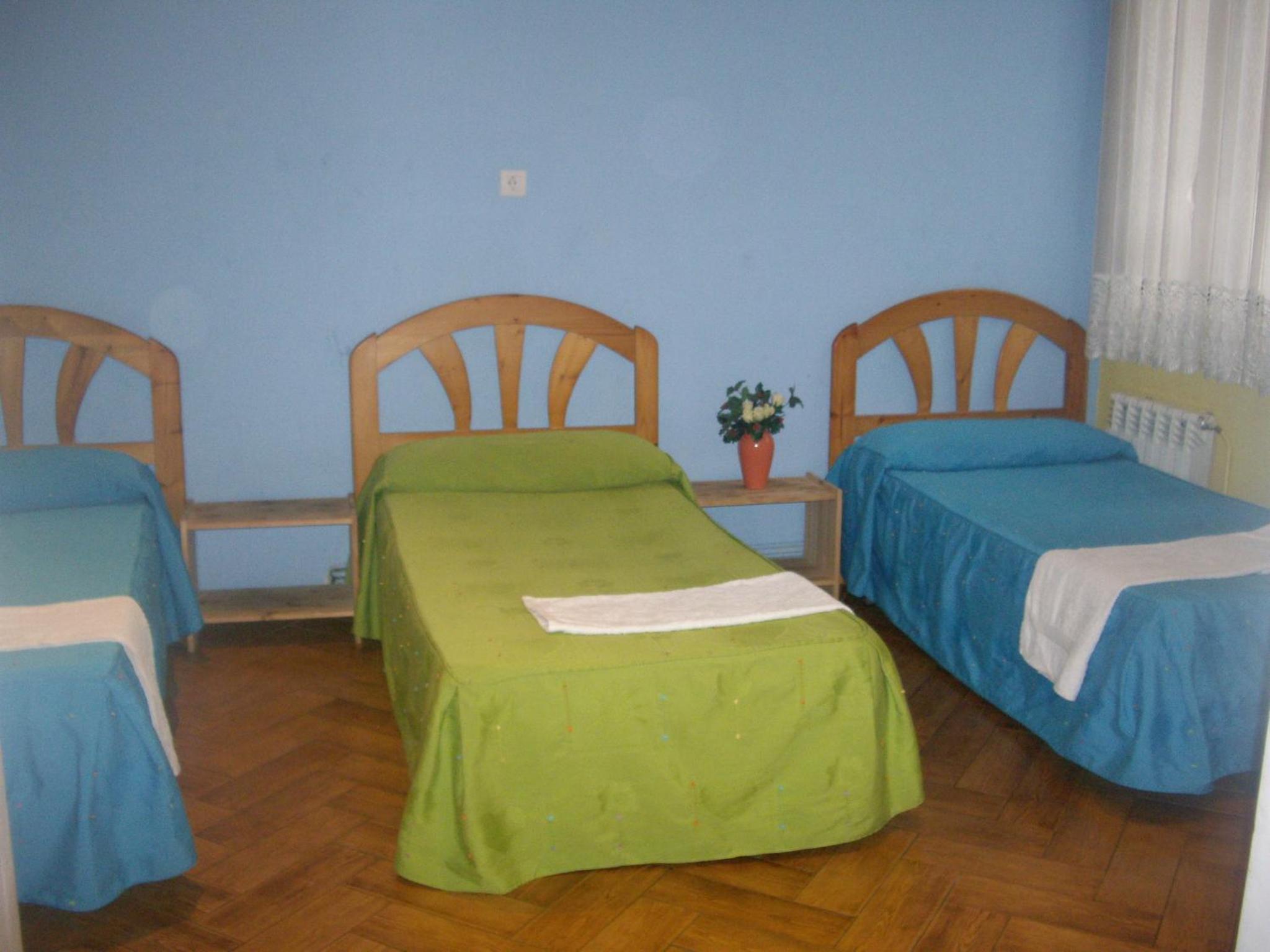 Triple Room with Shared Bathroom photo 2