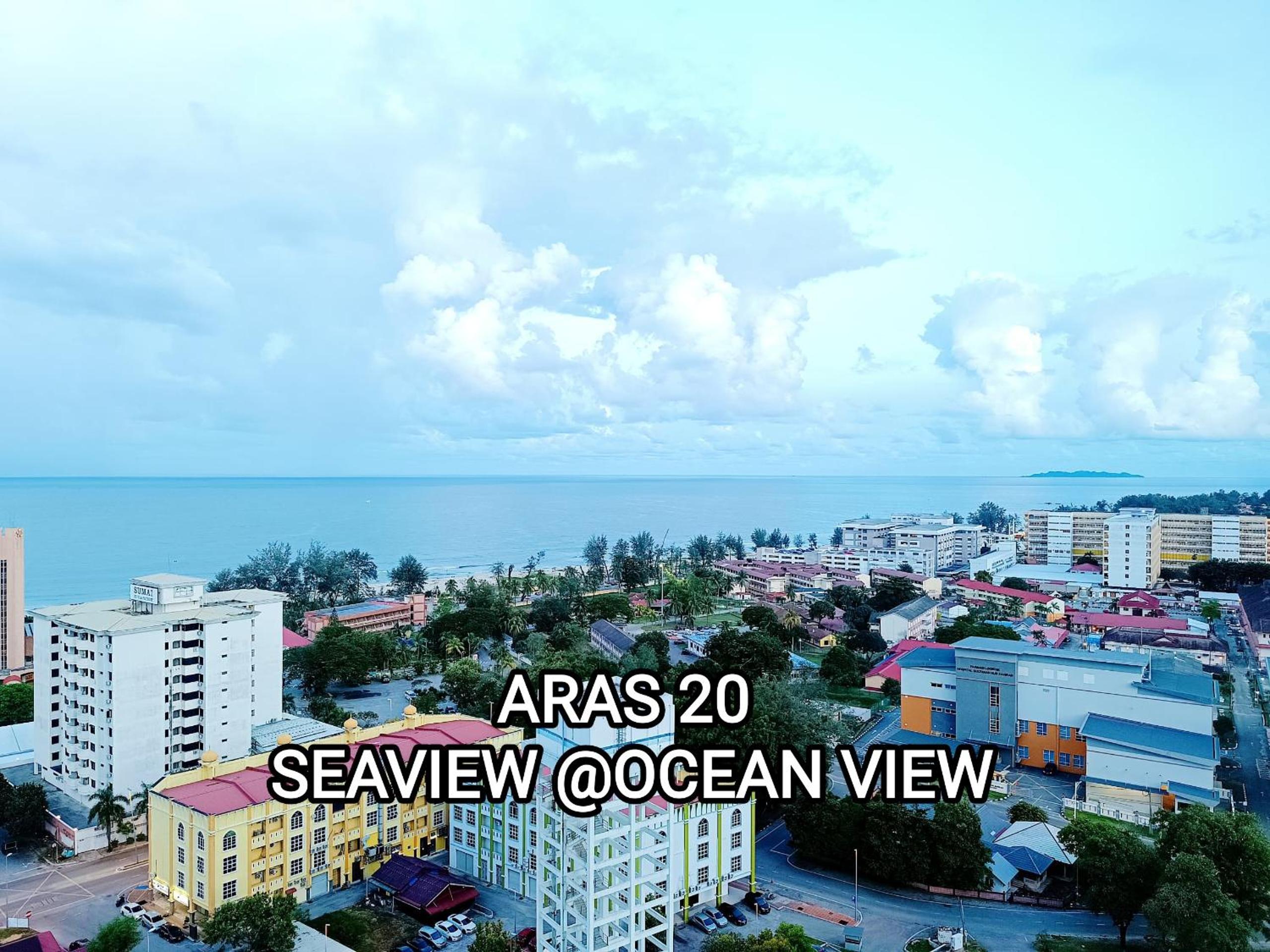 Three-Bedroom Apartment with Water View