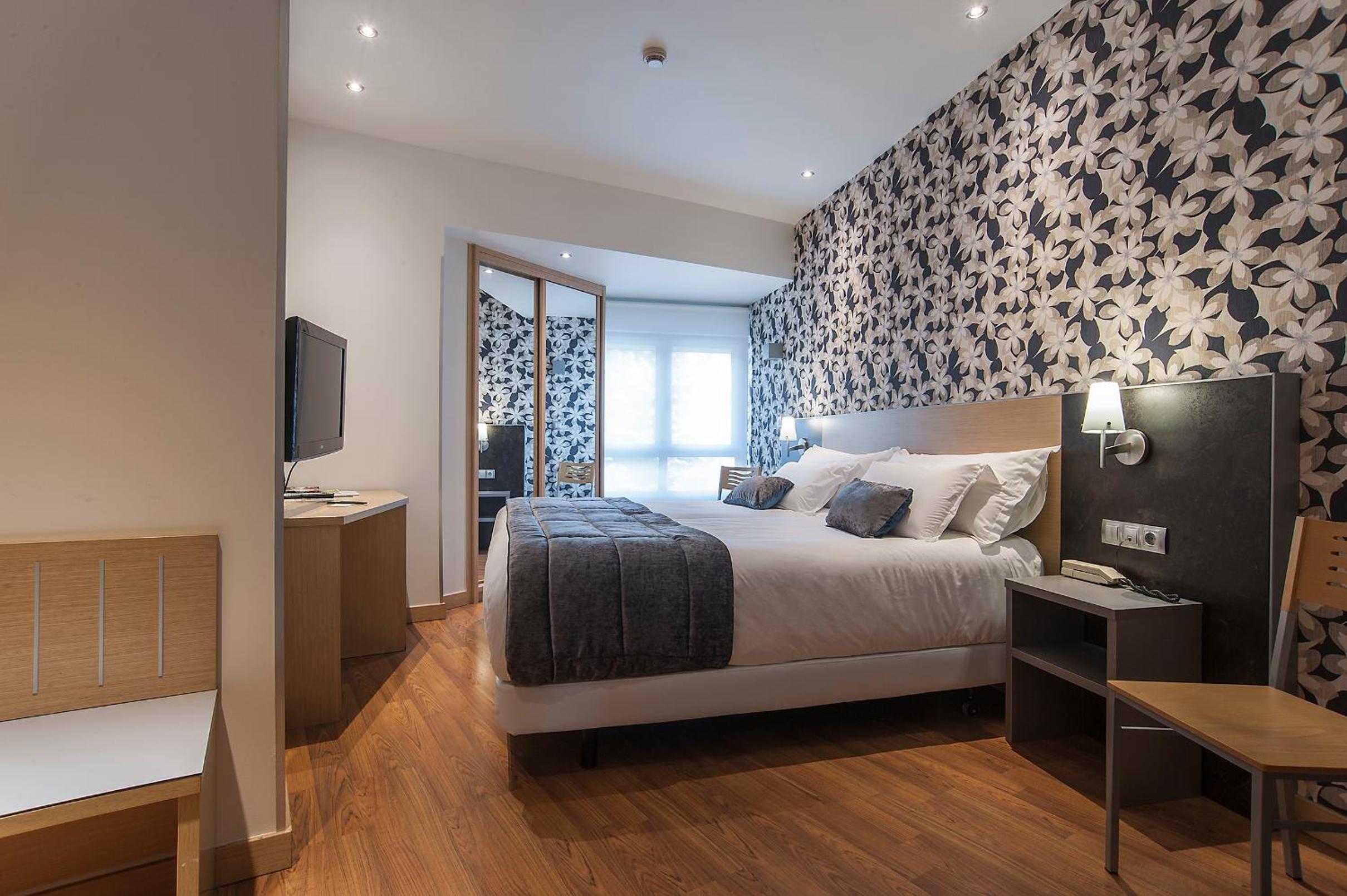 Twin Room - Photo 5