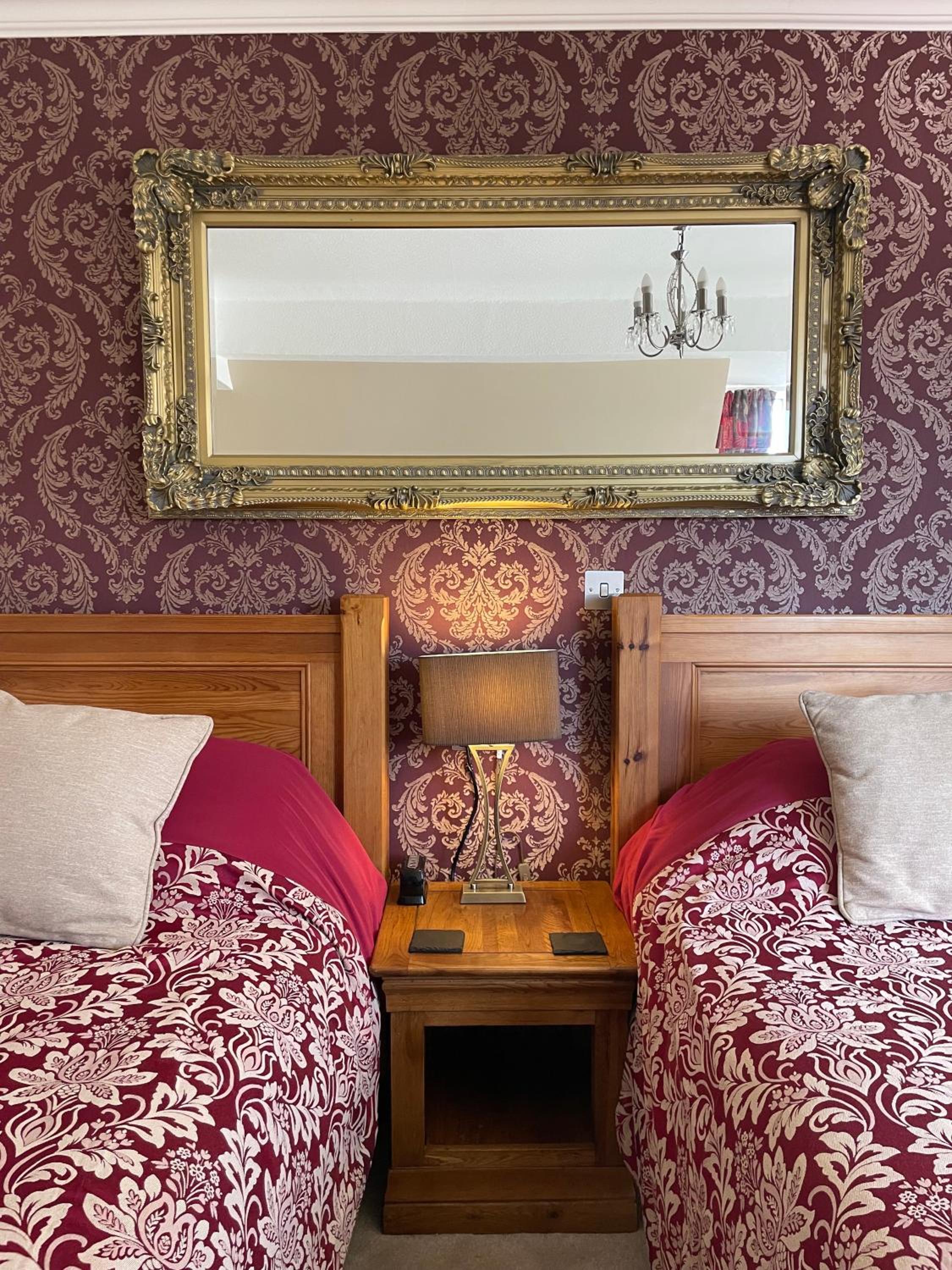 Twin Room - Photo 1