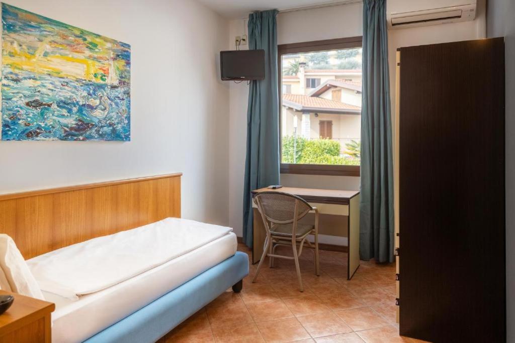 Single Room with Mountain View photo 1