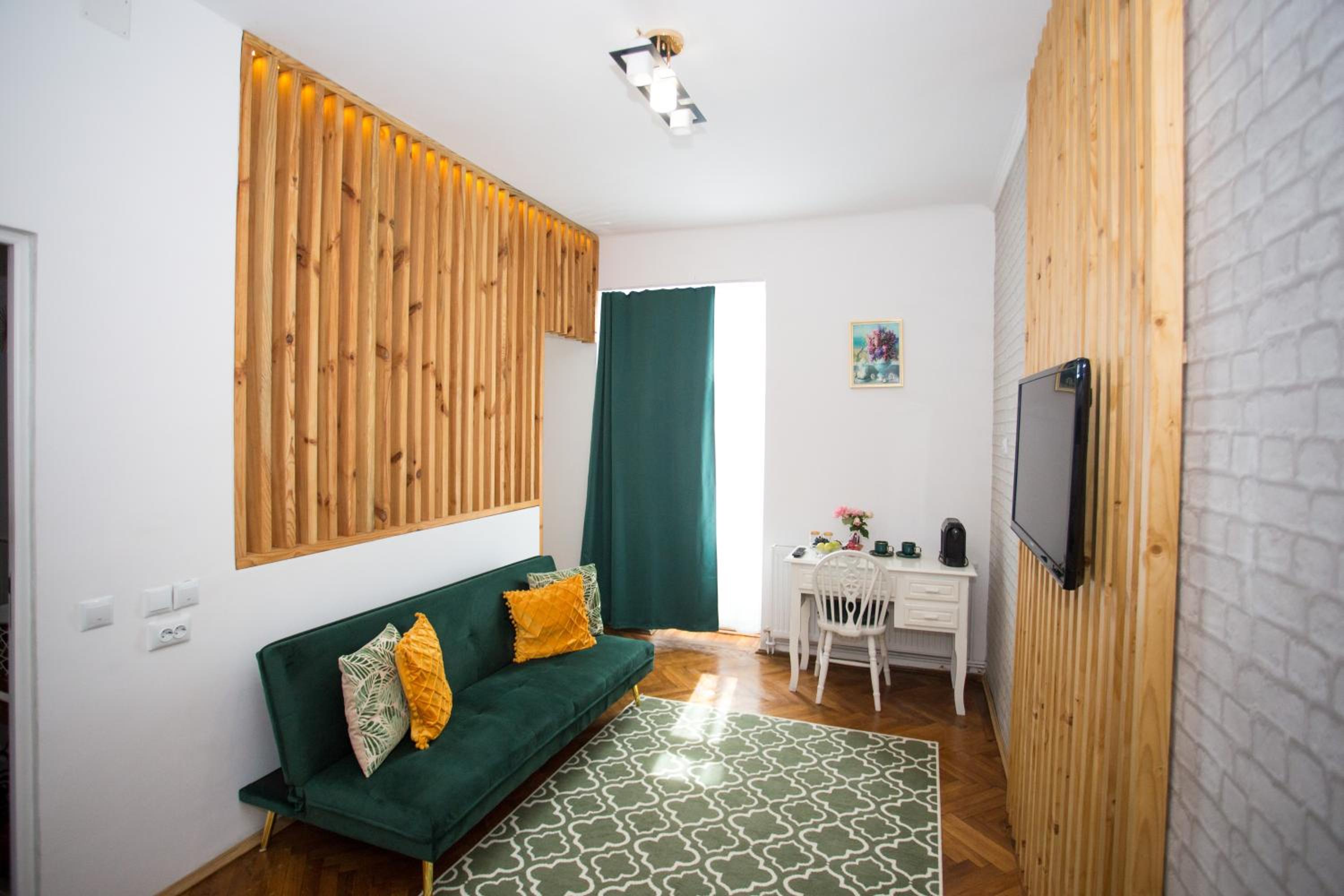 Queen Room with Balcony