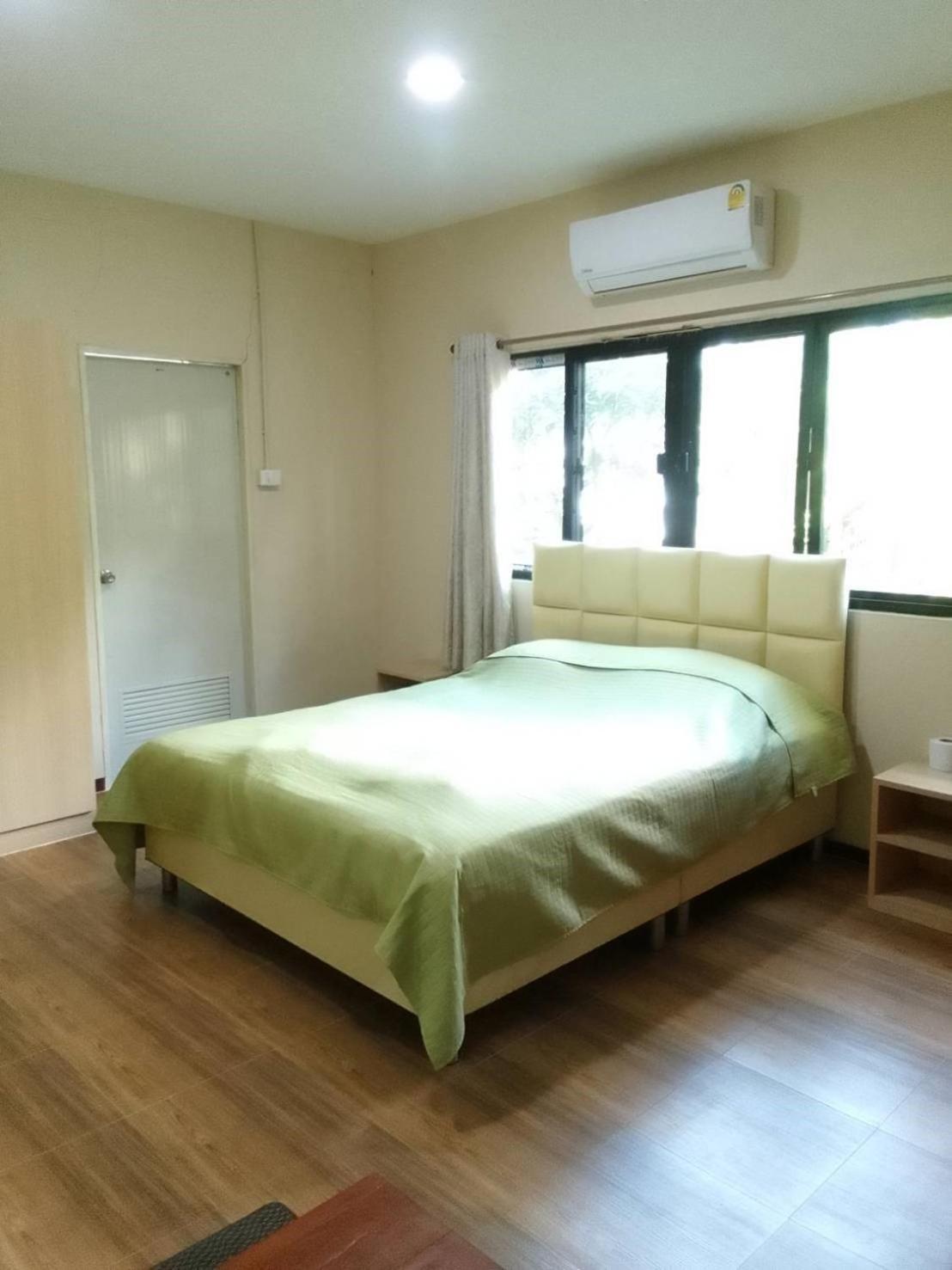Two-Bedroom House photo 3