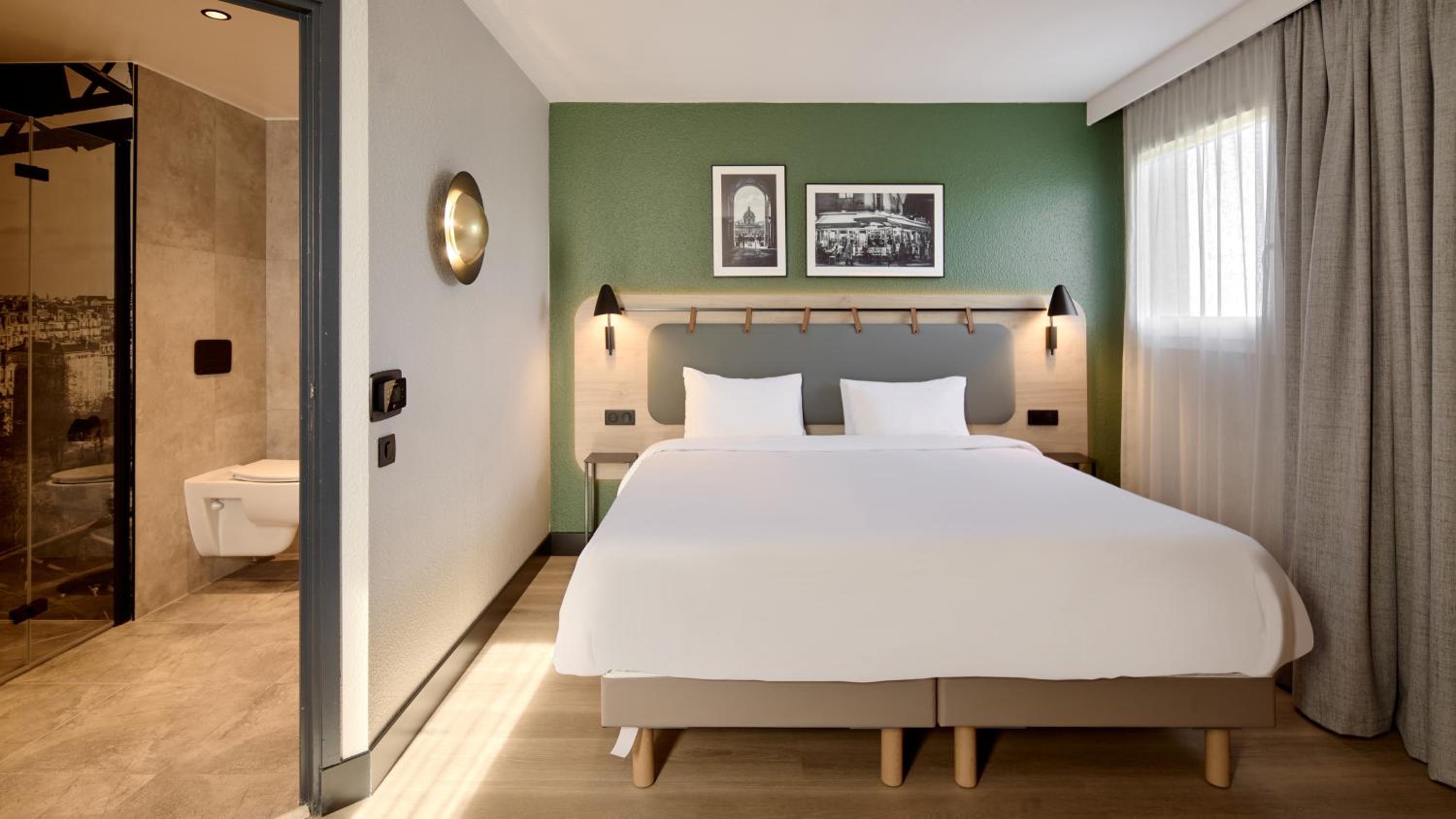 Standard Room - 1 Queen Bed - Photo 2