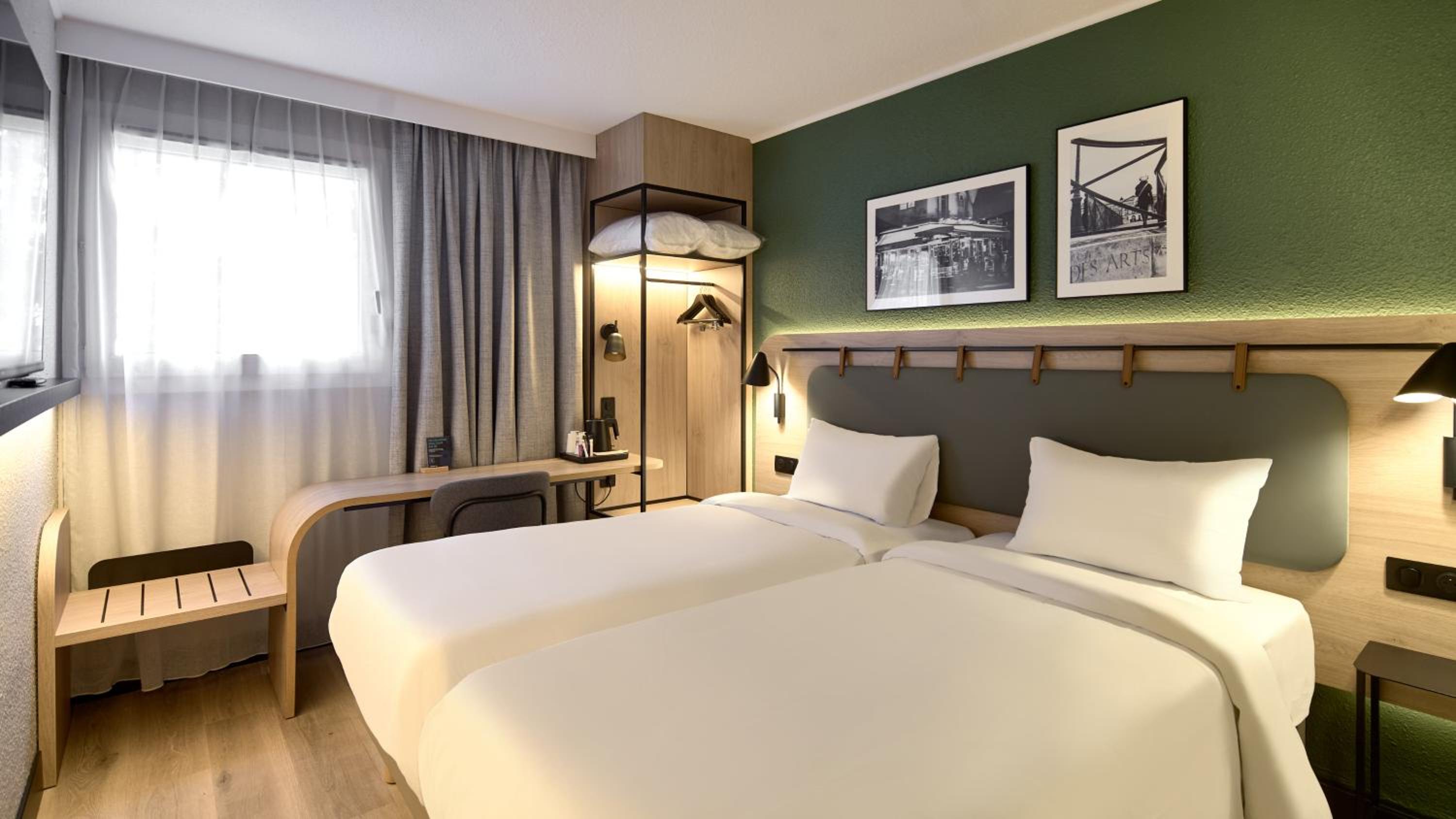 Standard Room - 2 Single Beds photo 2
