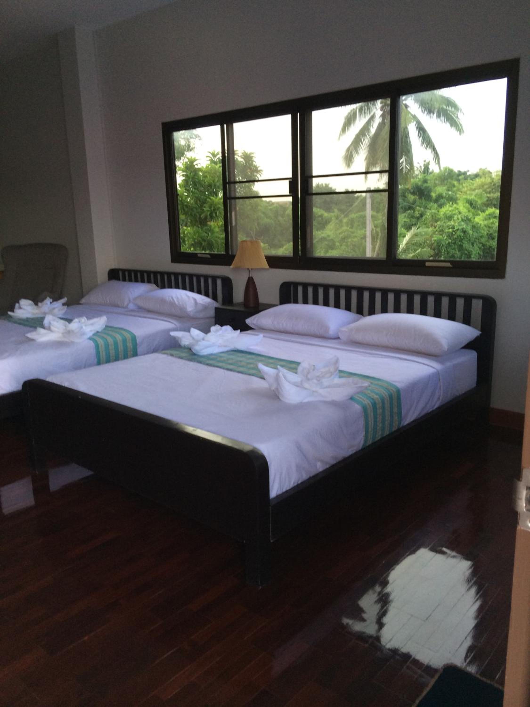 Quadruple Room with Private Bathroom