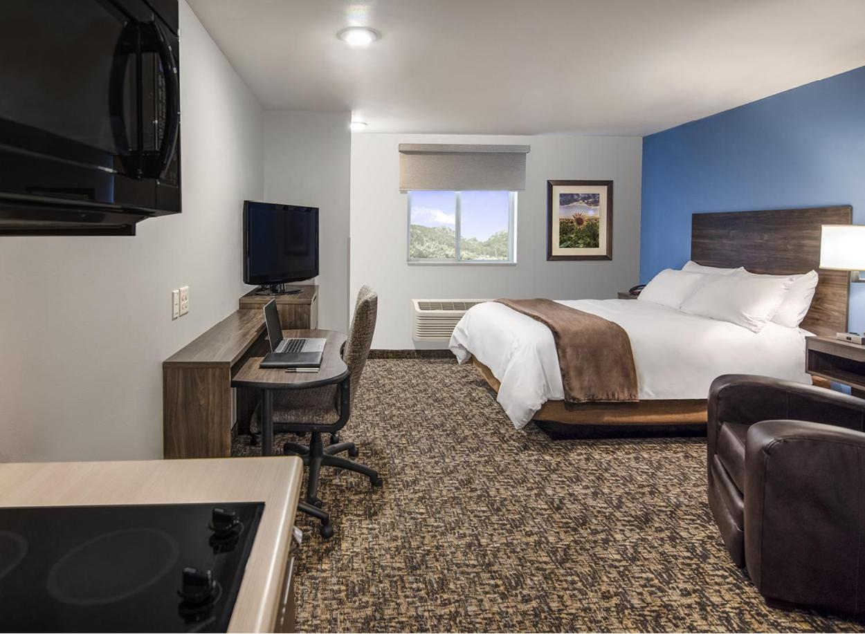 Standard Queen Room