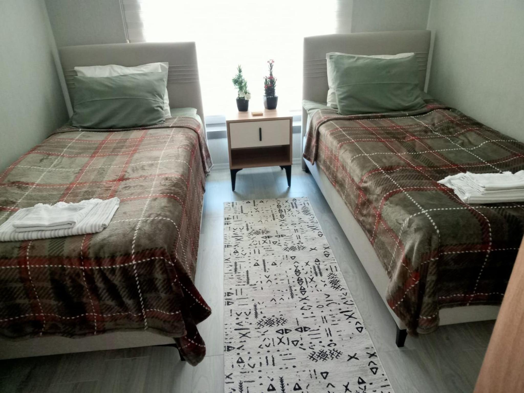 Deluxe One-Bedroom Apartment with Garden View photo 2