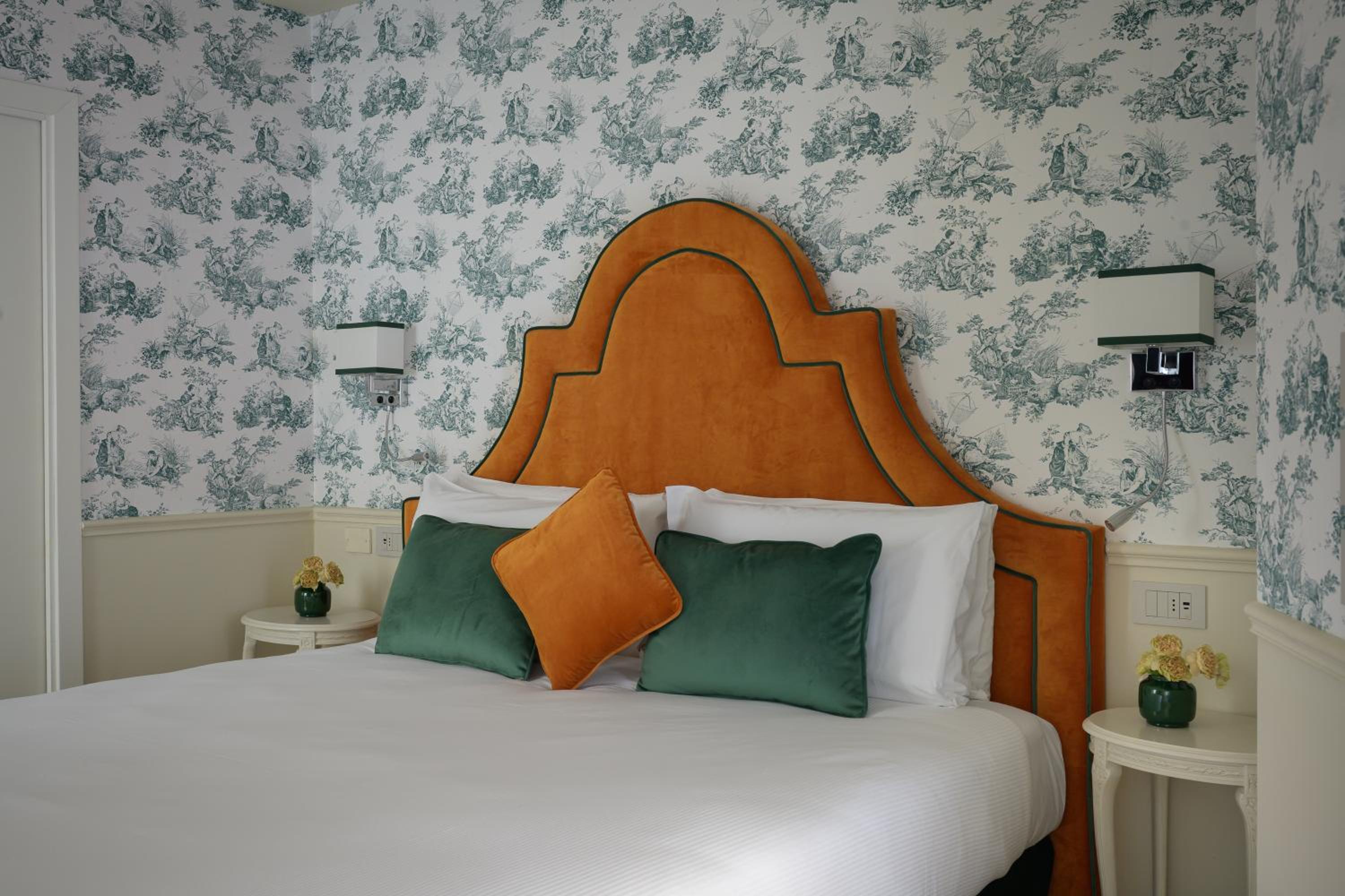 Standard King Room photo 3