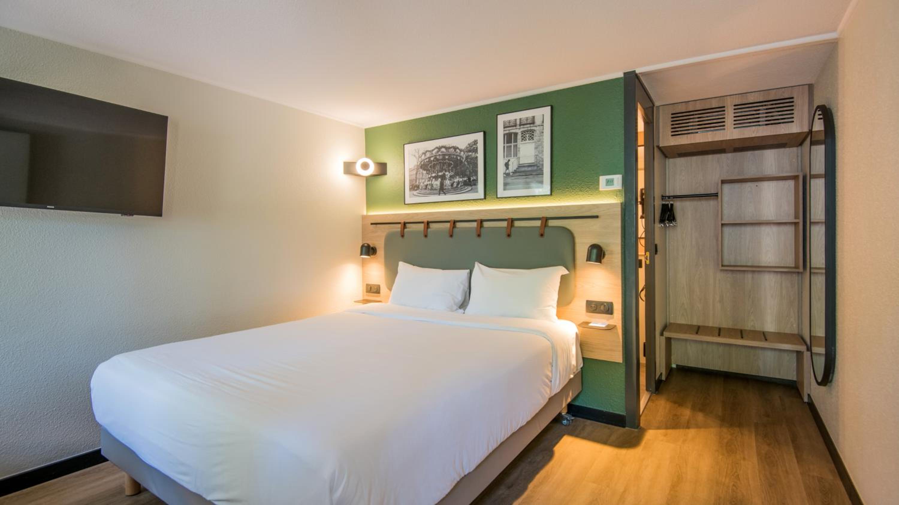 Standard Queen Room - Photo 3
