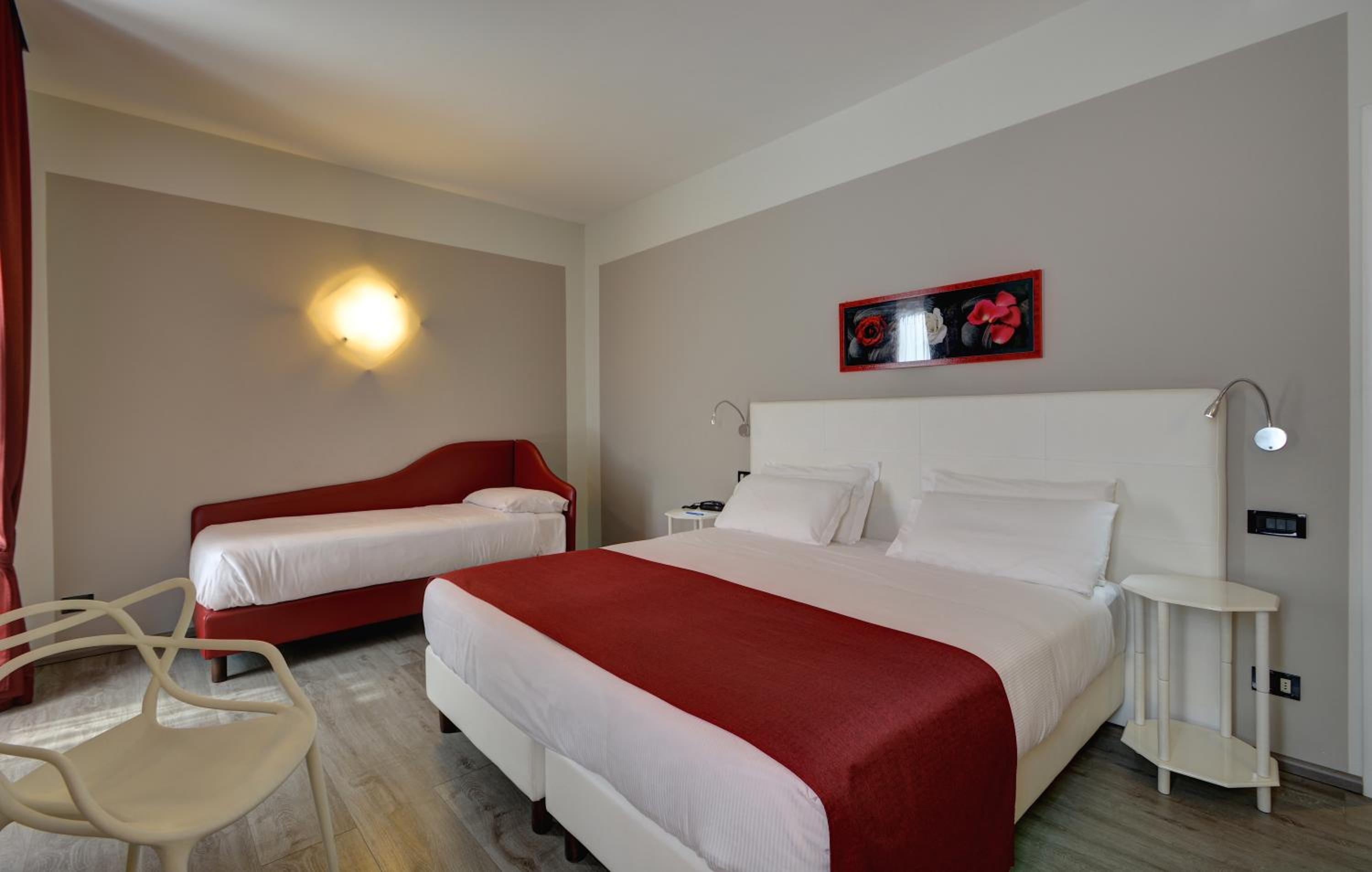 Triple Room - Photo 5
