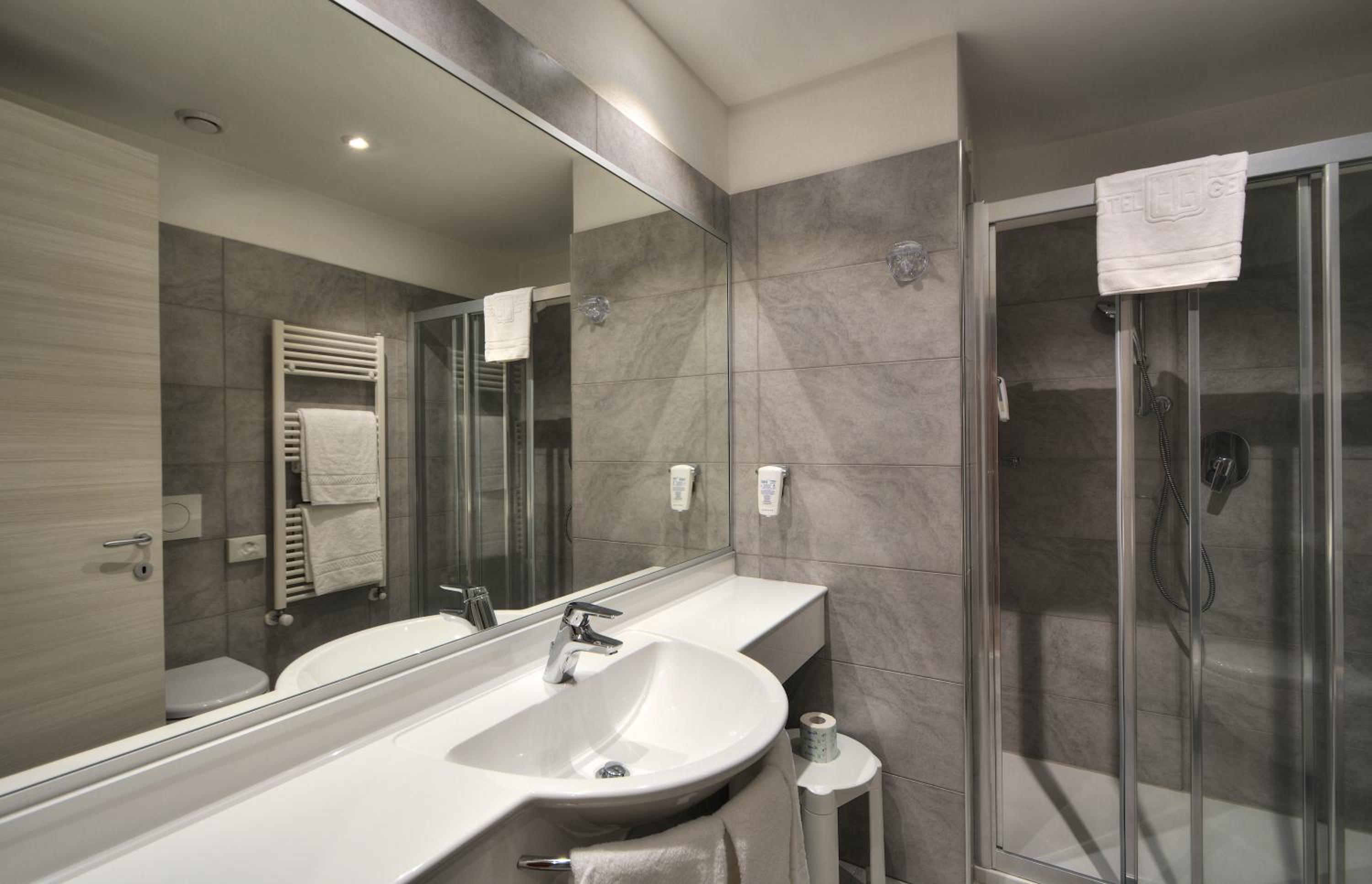 Superior Queen Room - Photo 10
