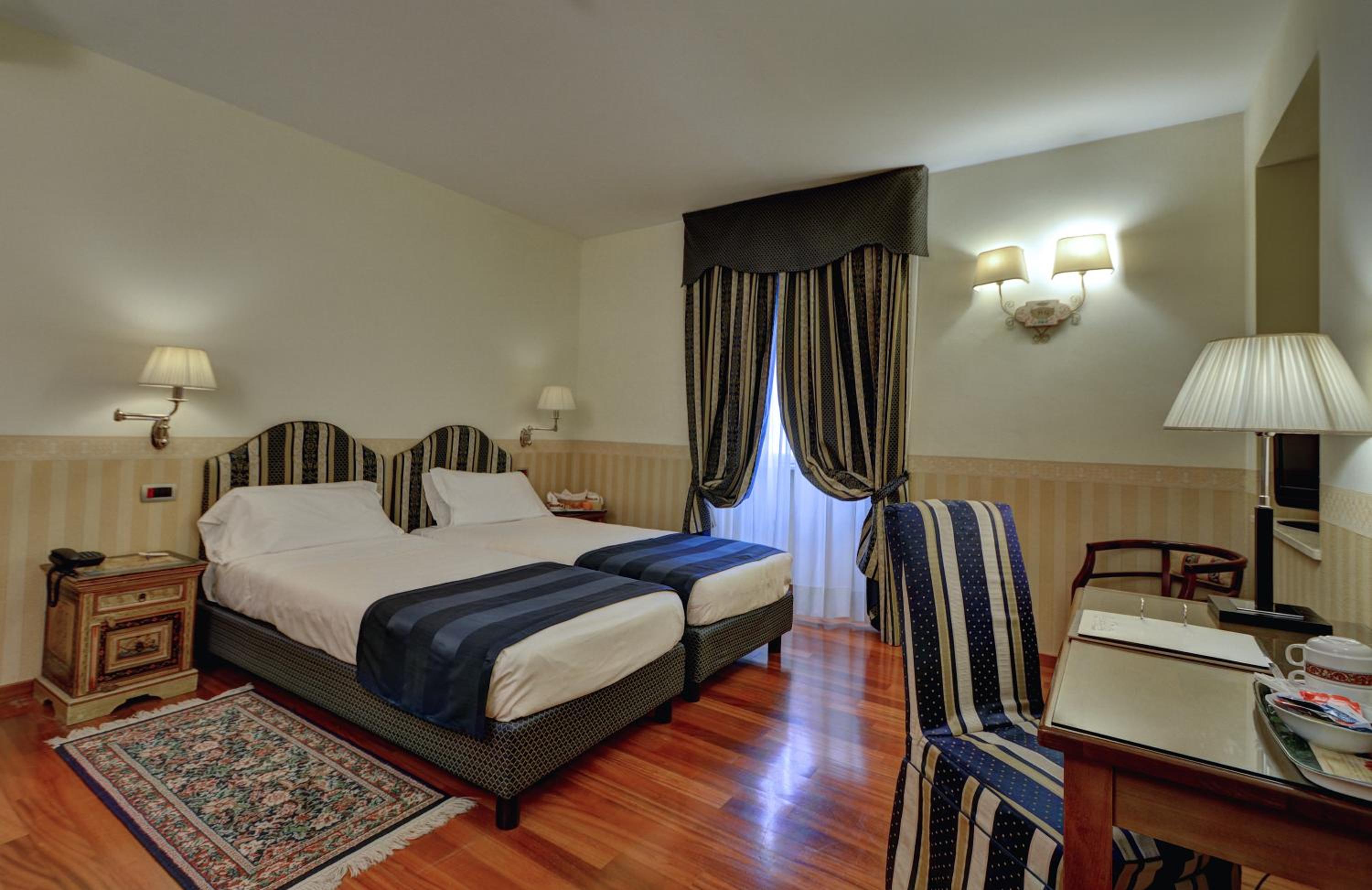 Superior Queen Room - Photo 11