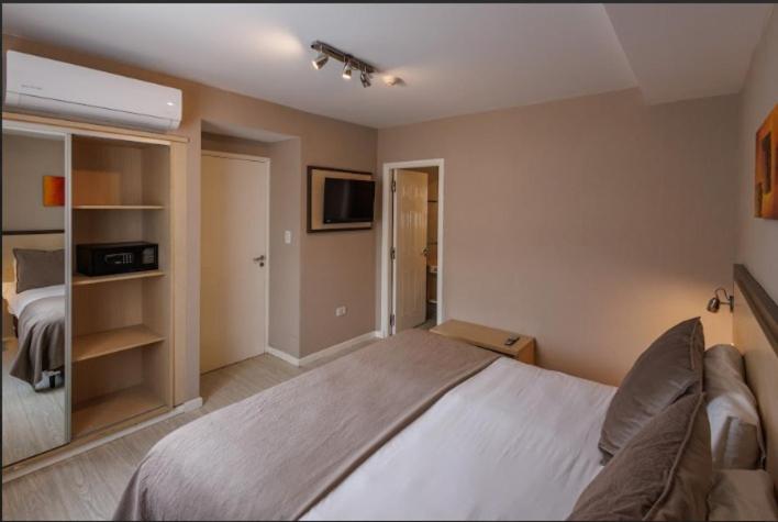 Deluxe Family Room photo 2